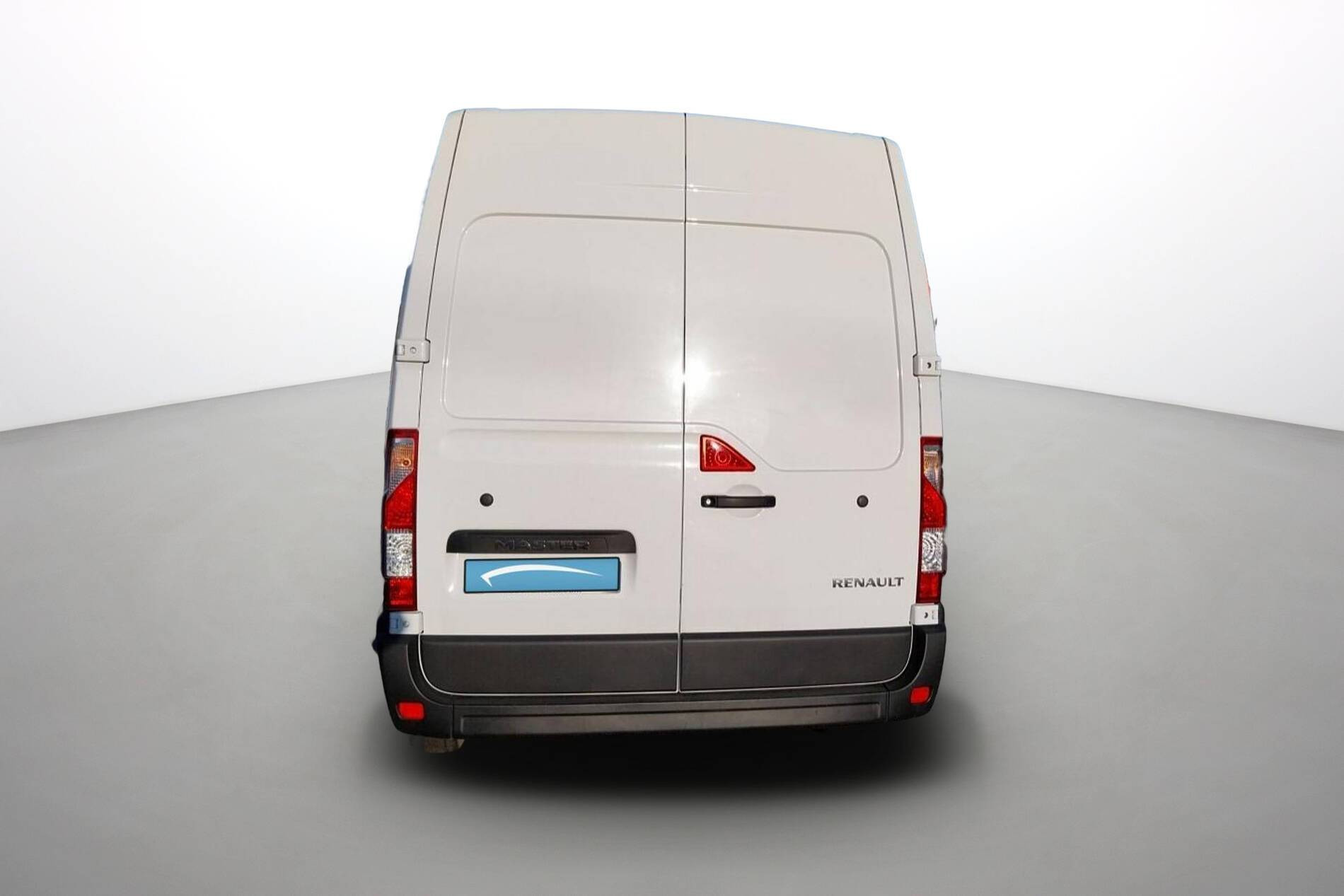 Vente en ligne Renault Master Fourgon MASTER FGN TRAC F3500 L2H2 BLUE DCI 135 au prix de 26 990 €