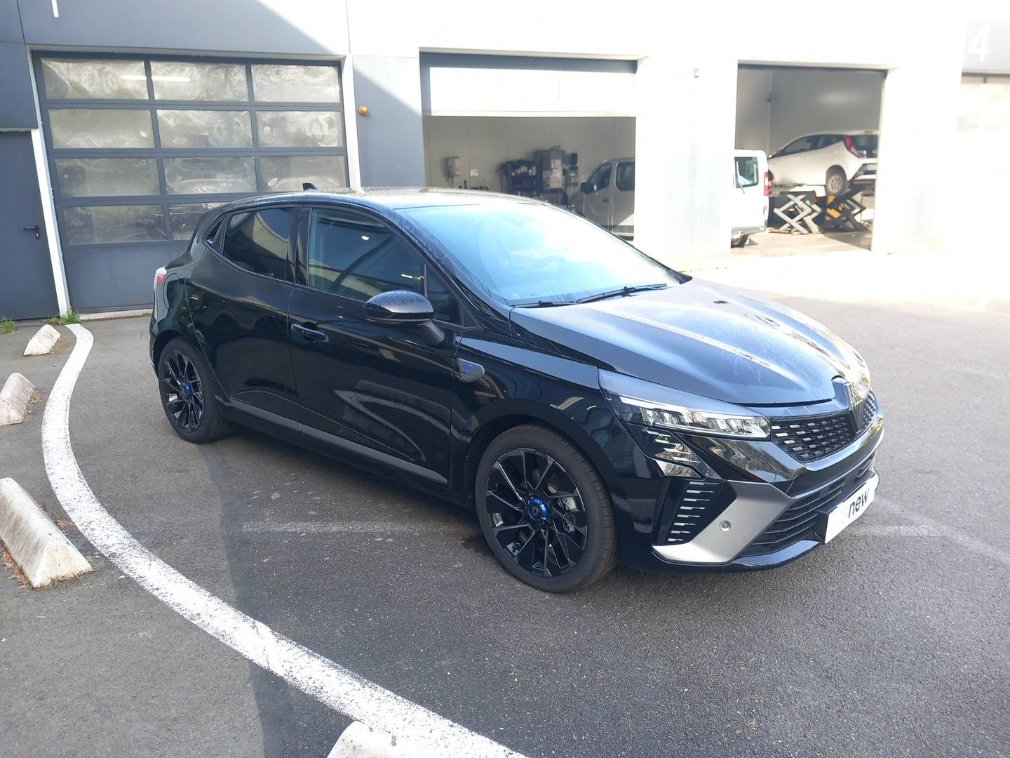 Vente en ligne Renault Clio 5 Clio E-Tech full hybrid 145 ch GSR2 au prix de 24 490 €