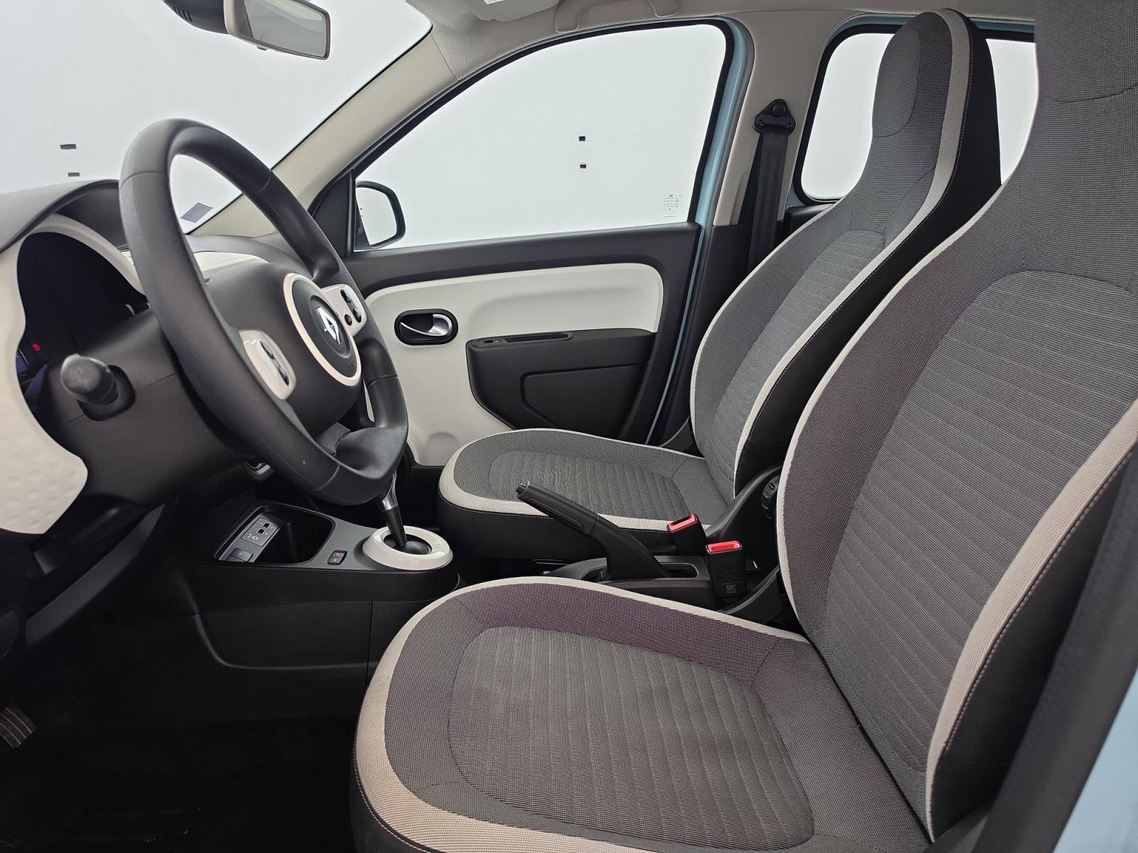 Vente en ligne Renault Twingo Electrique Twingo III E-Tech au prix de 13 490 €