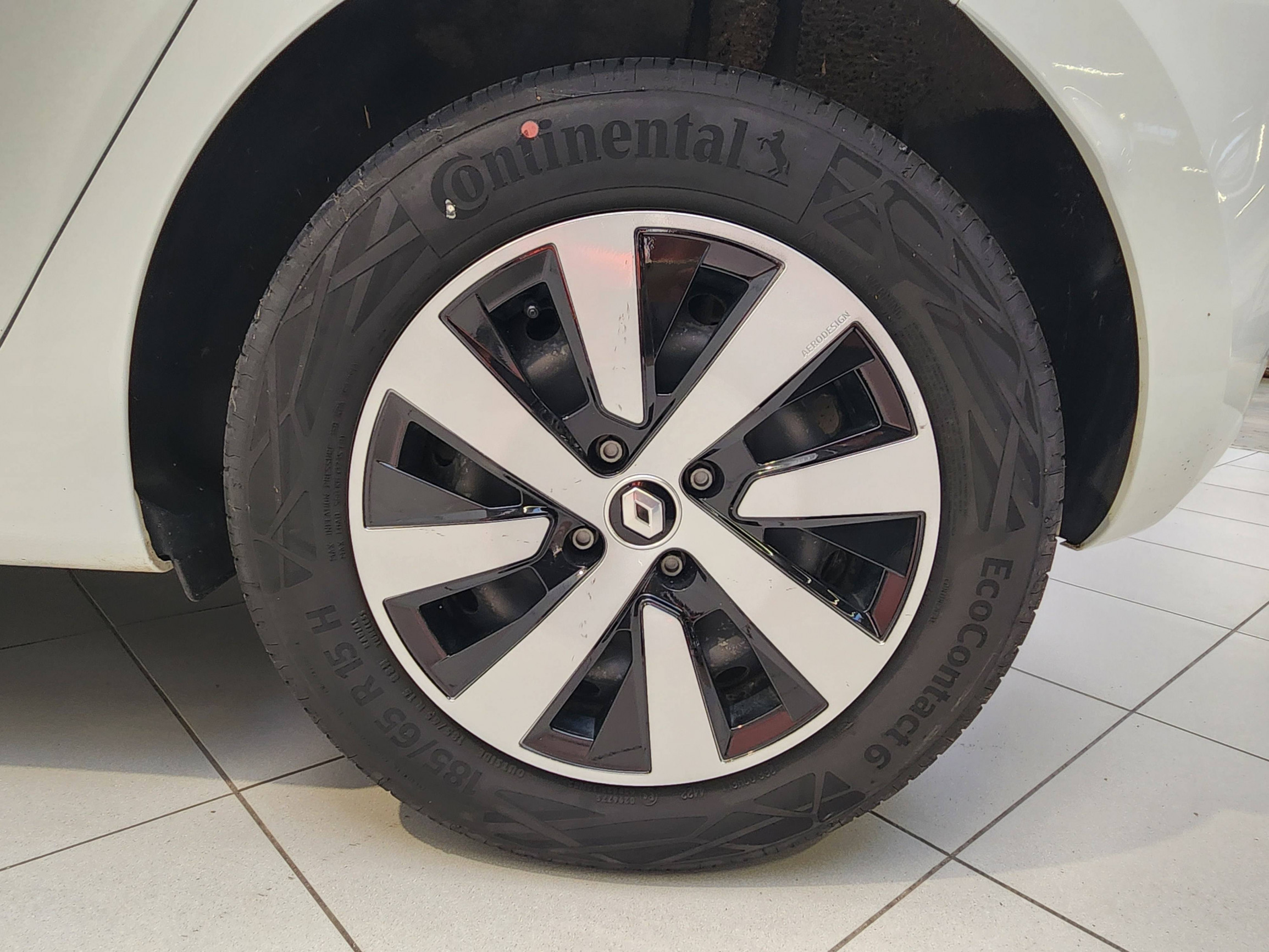 Vente en ligne Renault Clio 5 Clio TCe 90 au prix de 14 390 €