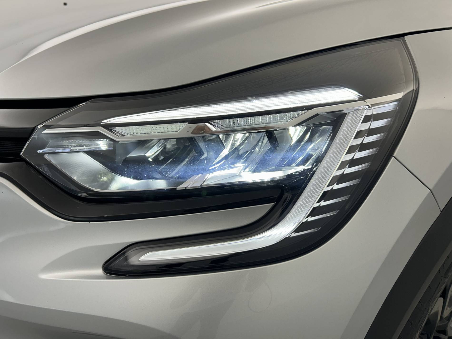 Vente en ligne Renault Captur  E-Tech 145 au prix de 18 690 €