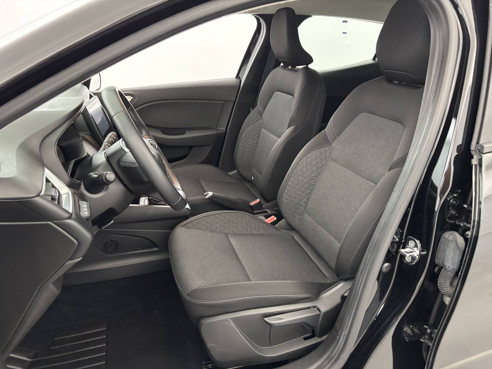 Vente en ligne Renault Clio 5 Clio E-Tech 140 - 21N au prix de 14 990 €