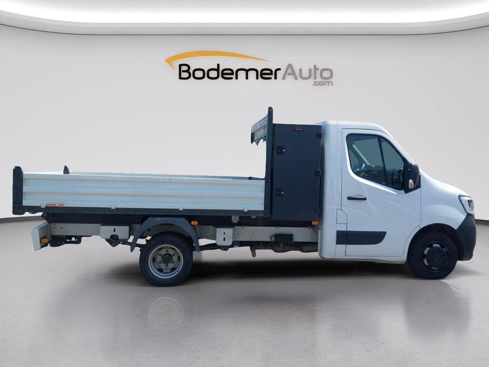 Vente en ligne Renault Master Benne MASTER BENNE PROP RJ3500 L3 COFFRE BLUE DCI 145 EURO VI au prix de 31 300 €