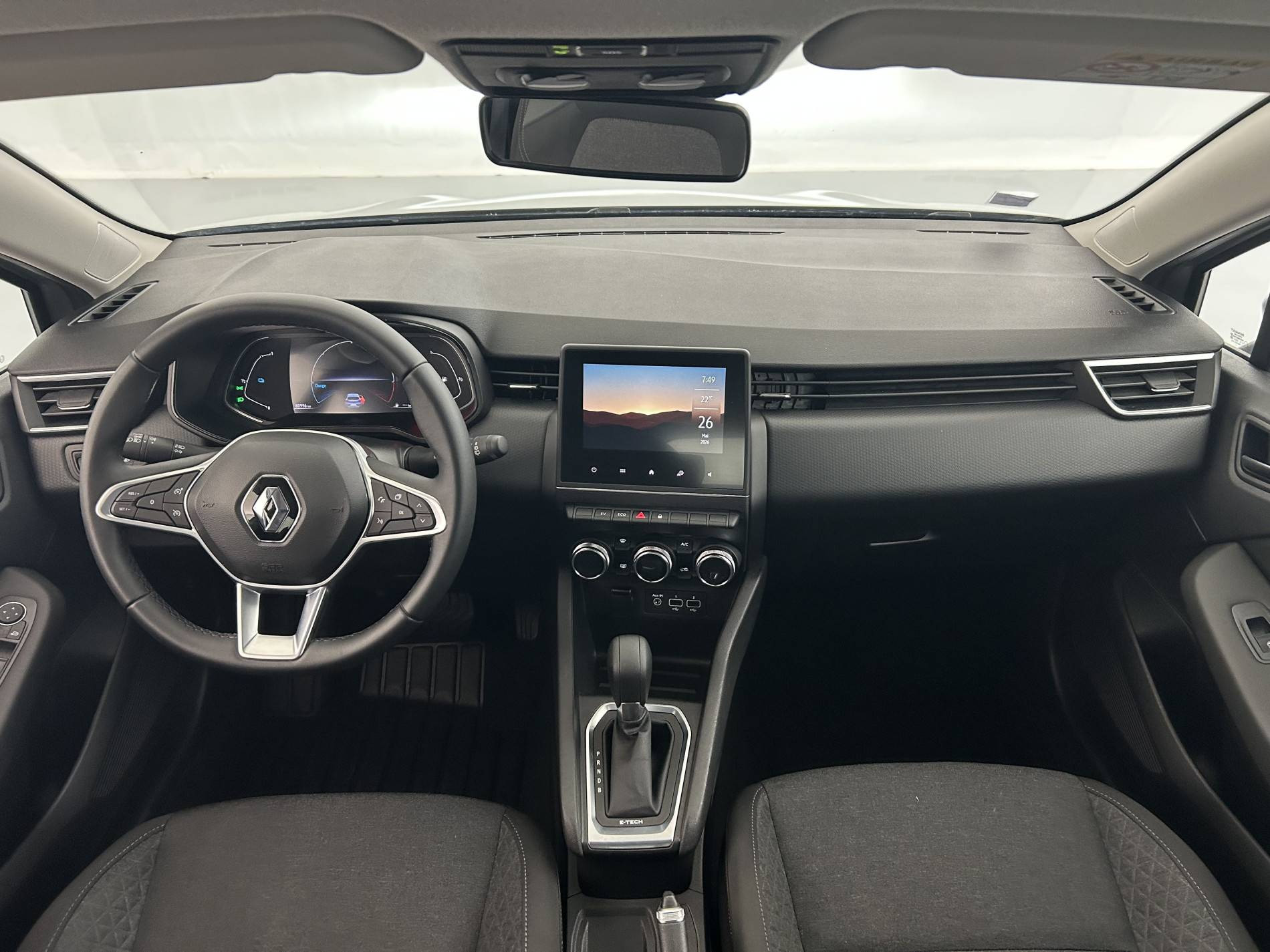 Vente en ligne Renault Clio 5 Clio E-Tech 140 - 21N au prix de 14 490 €