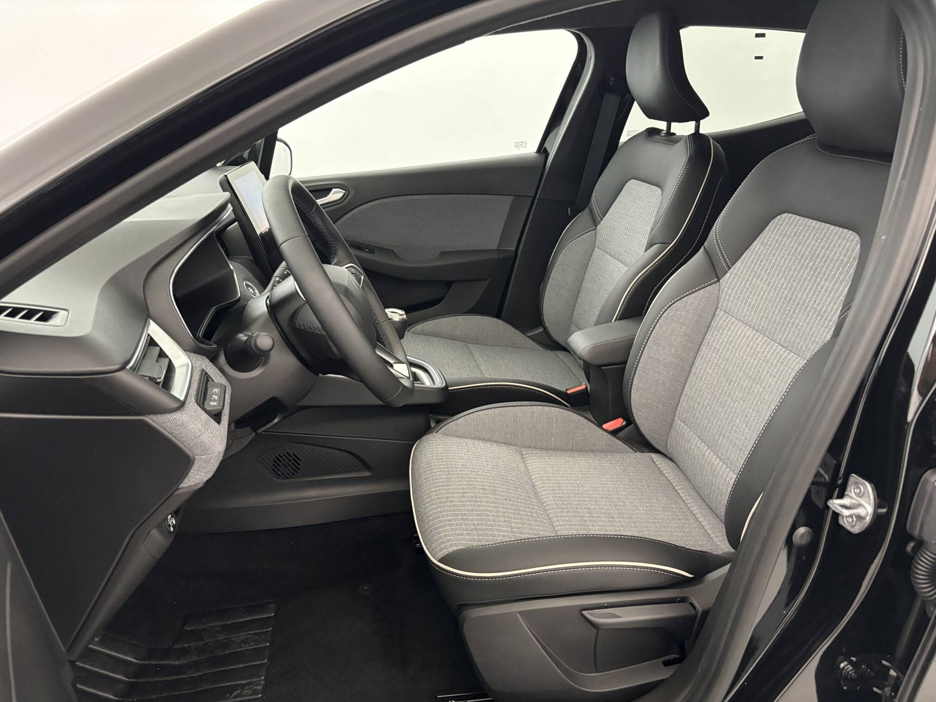 Vente en ligne Renault Clio 5 Clio Eco-G 100 ch GSR2 au prix de 18 390 €