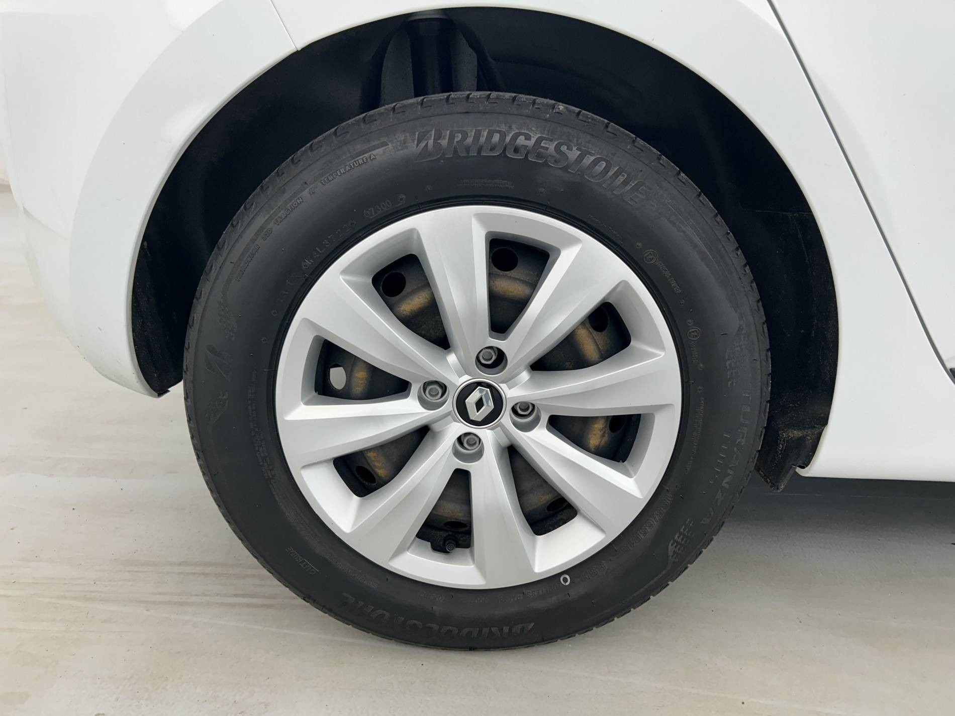 Vente en ligne Renault Clio 5 Clio SCe 65 au prix de 11 790 €