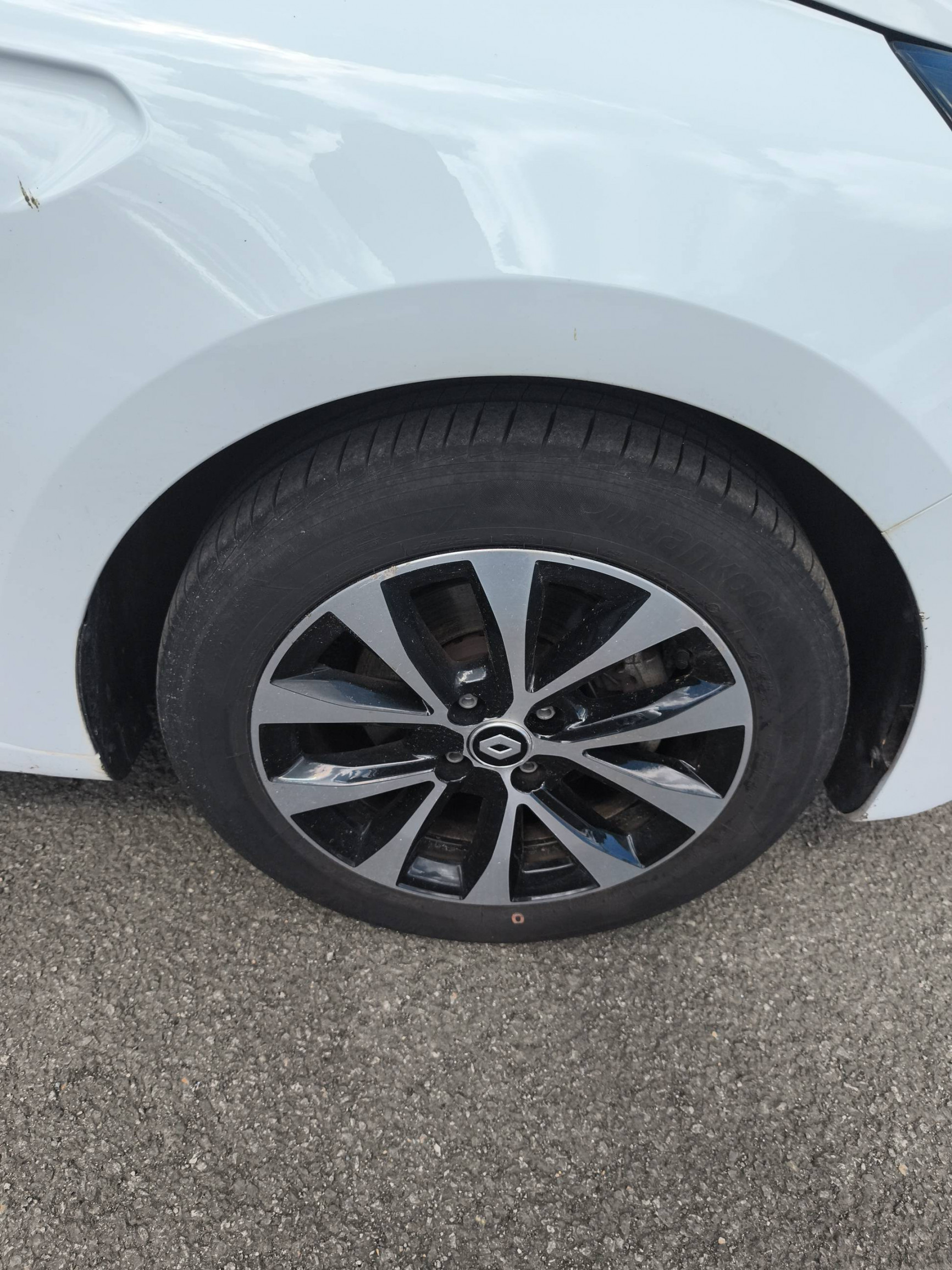 Vente en ligne Renault Clio 5 Clio E-Tech full hybrid 145 au prix de 16 290 €