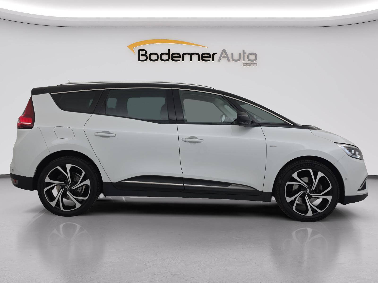 Vente en ligne Renault Grand Scenic 4 Grand Scenic TCe 160 FAP EDC au prix de 16 990 €
