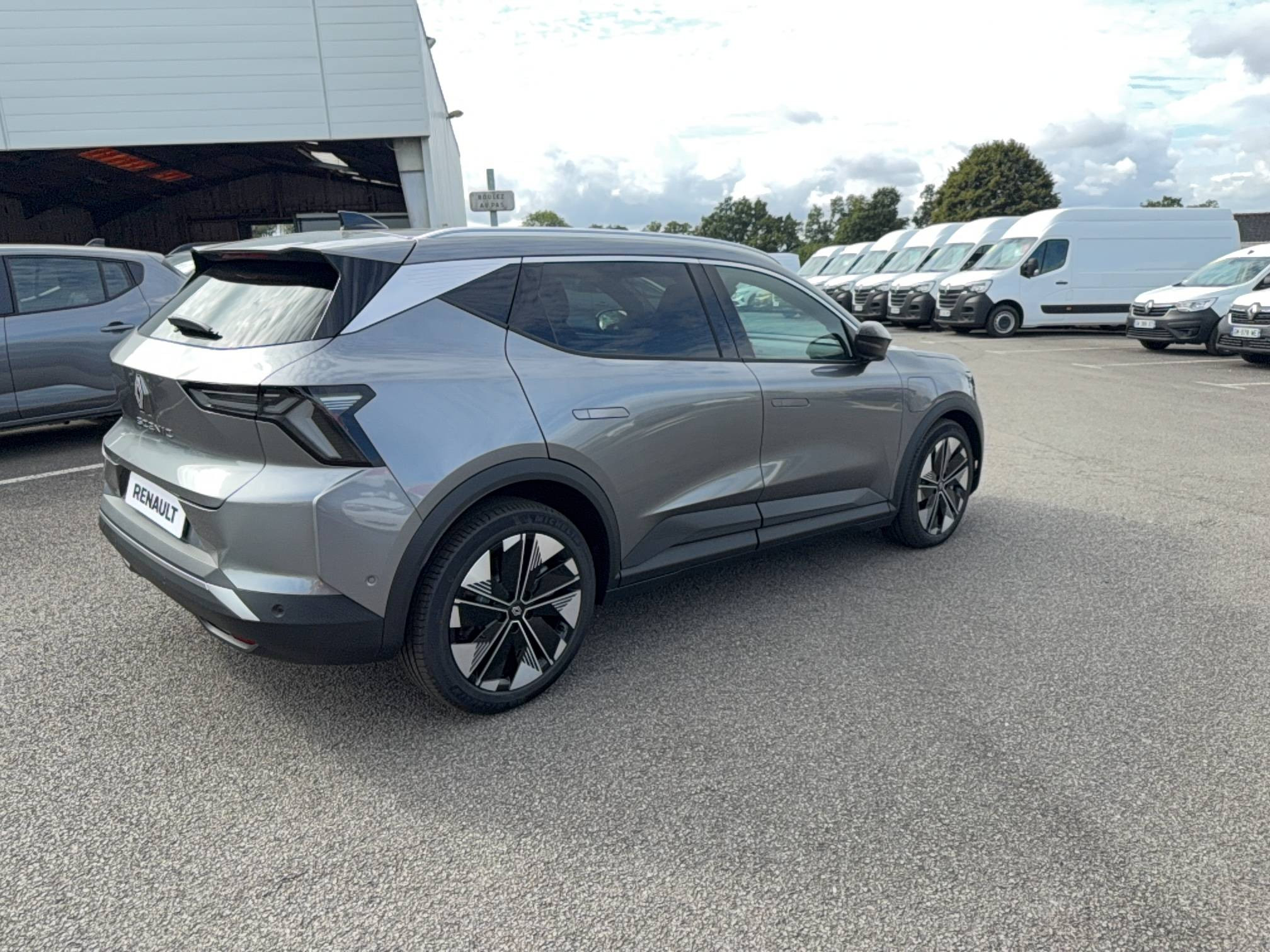 Vente en ligne Renault Scenic E-Tech Scenic E-Tech électrique 220 ch grande autonomie au prix de 46 990 €