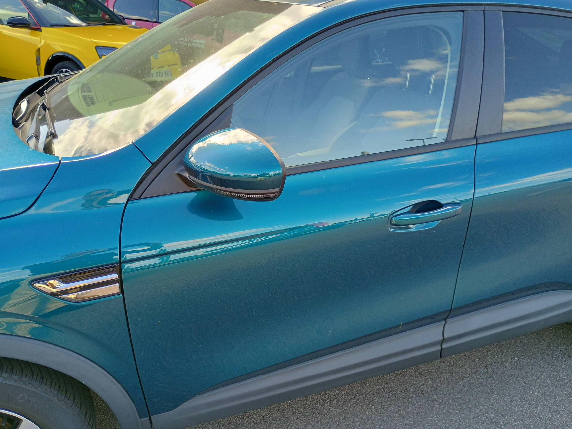Vente en ligne Renault Arkana  E-Tech hybride 145 - 22 au prix de 21 991 €