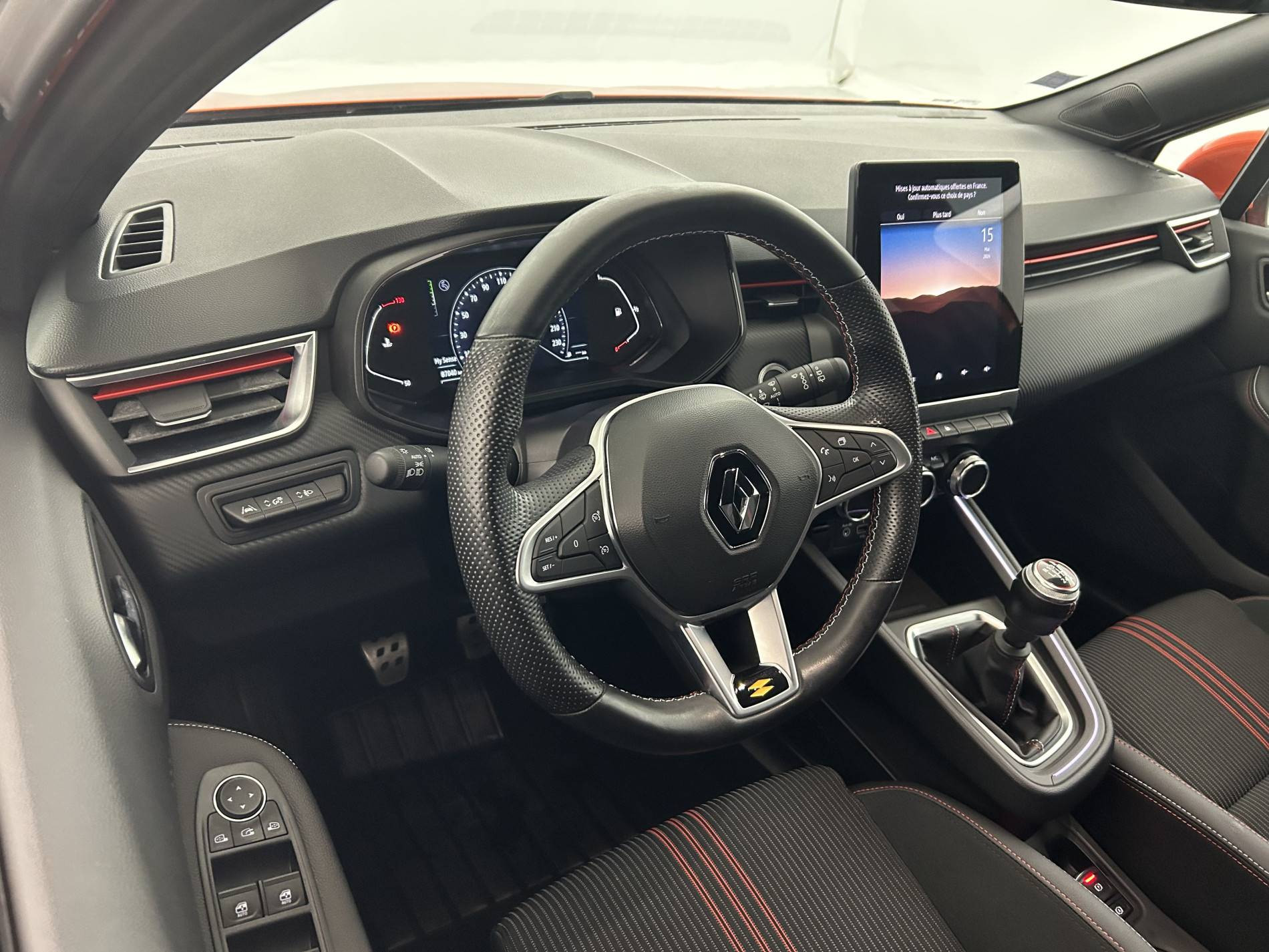 Vente en ligne Renault Clio 5 Clio TCe 140 - 21N au prix de 14 990 €