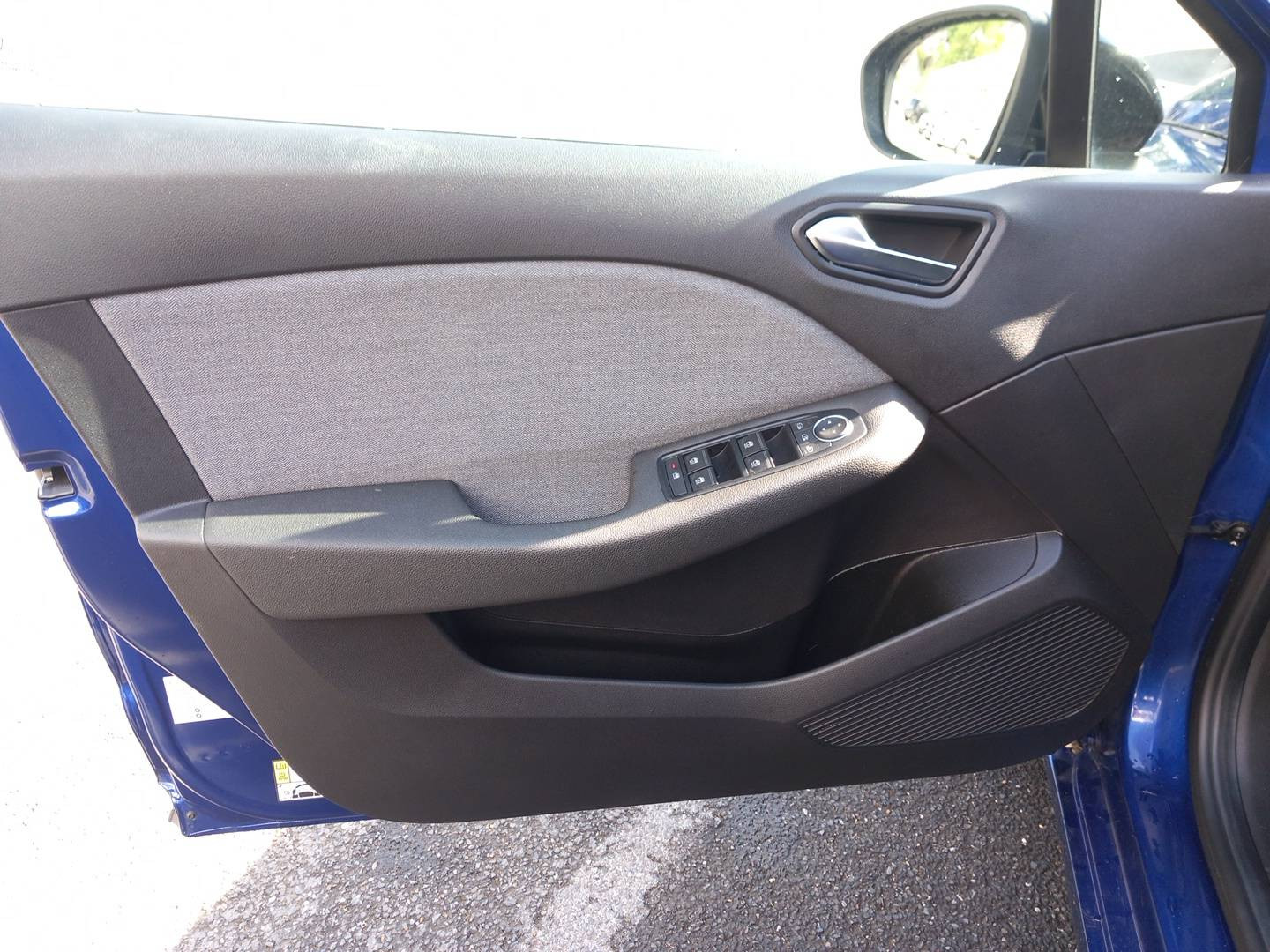 Vente en ligne Renault Clio 5 Clio TCe 90 au prix de 16 490 €