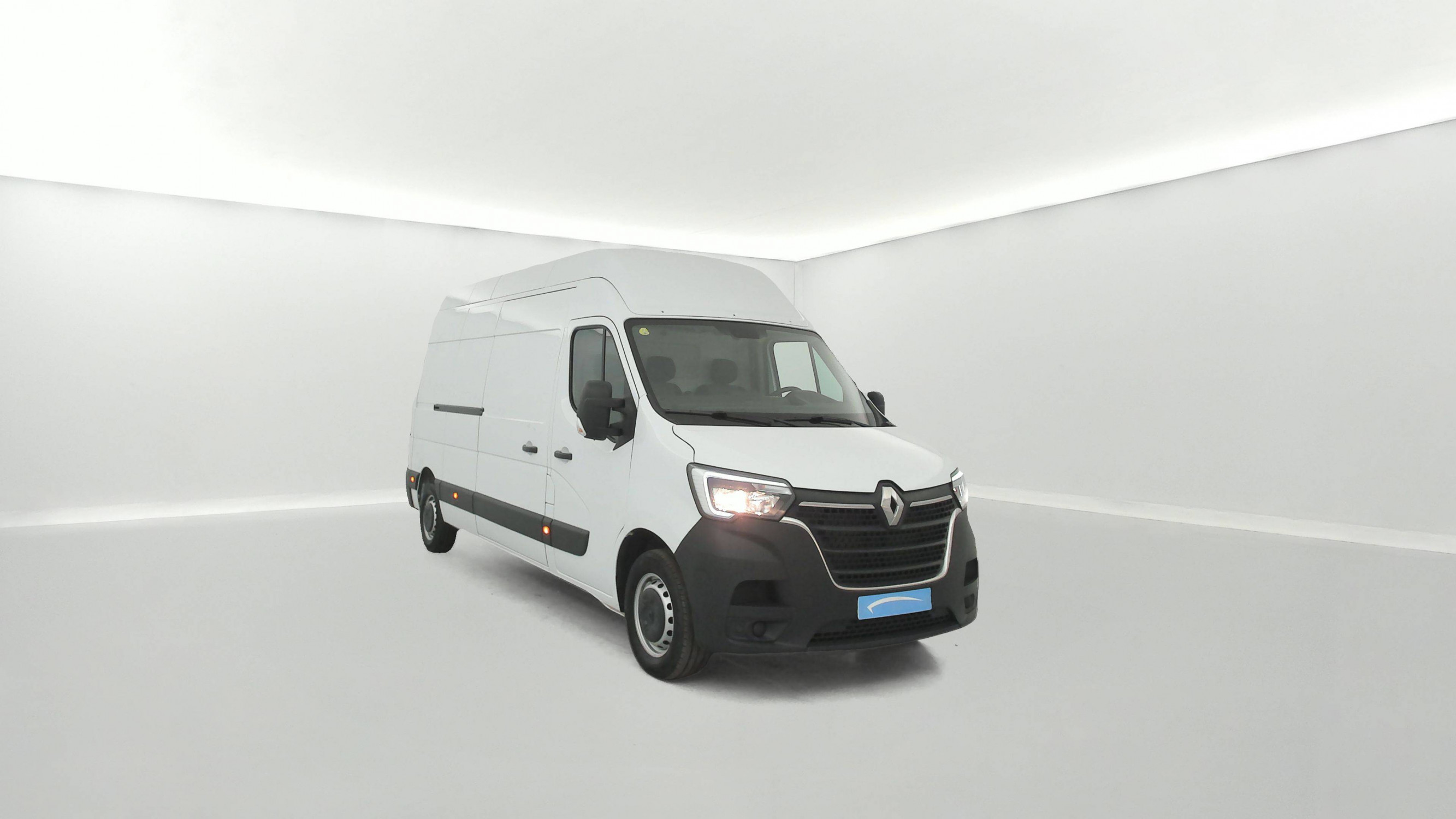Vente en ligne Renault Master Fourgon MASTER FGN TRAC F3500 L3H3 BLUE DCI 135 au prix de 27 000 €