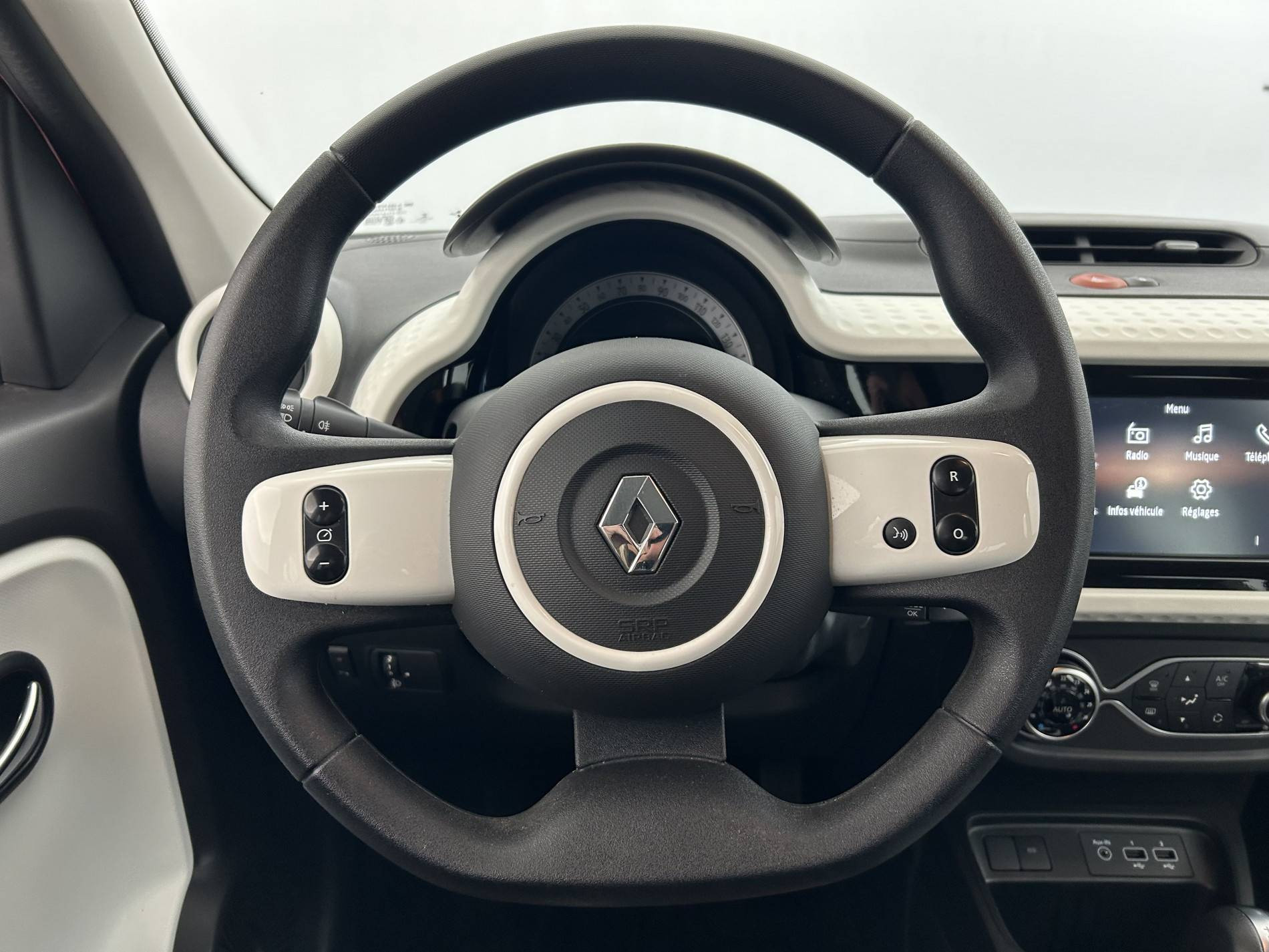 Vente en ligne Renault Twingo Electrique Twingo III E-Tech au prix de 10 490 €