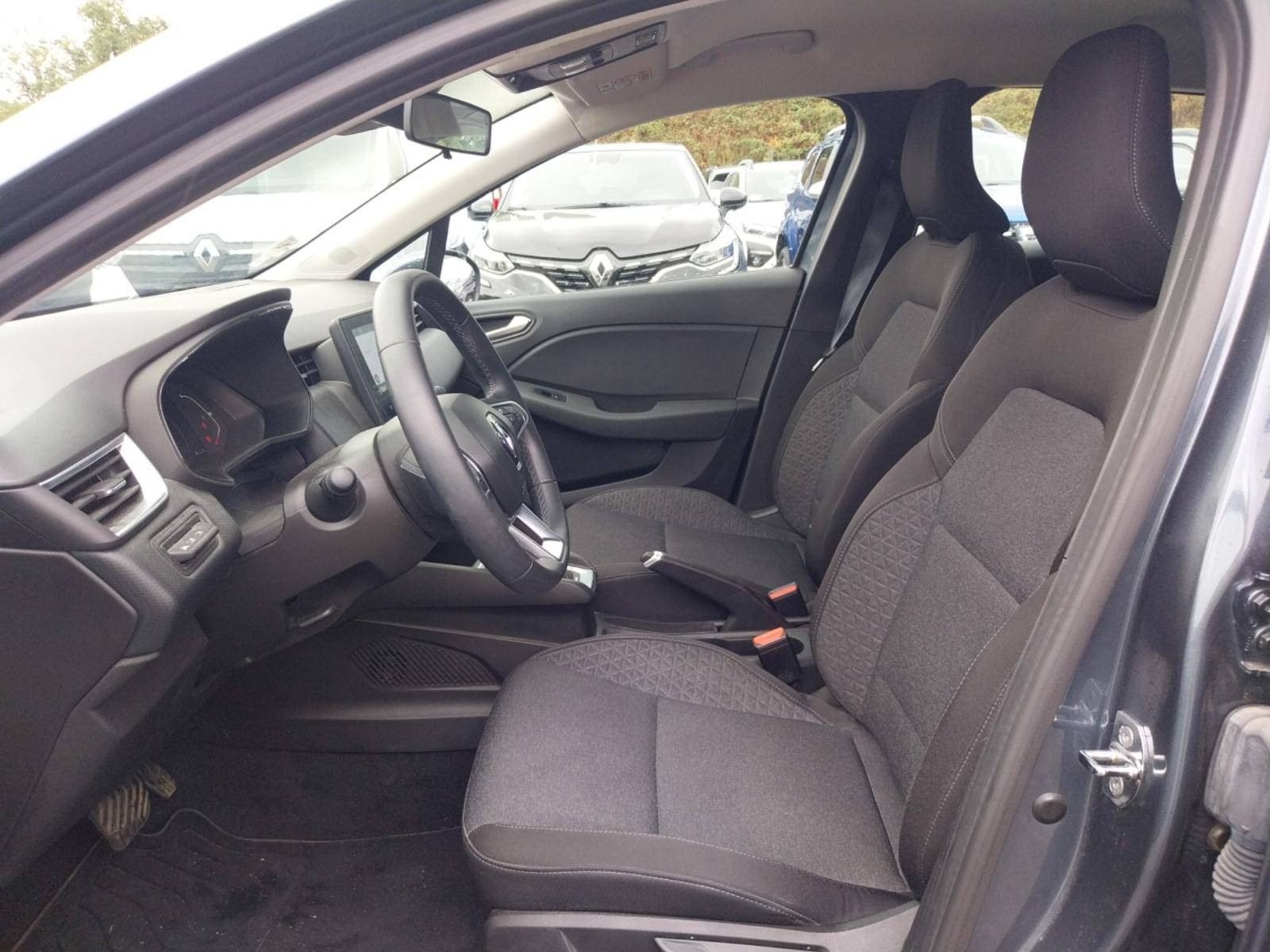 Vente en ligne Renault Clio 5 Clio E-Tech 140 - 21N au prix de 15 990 €
