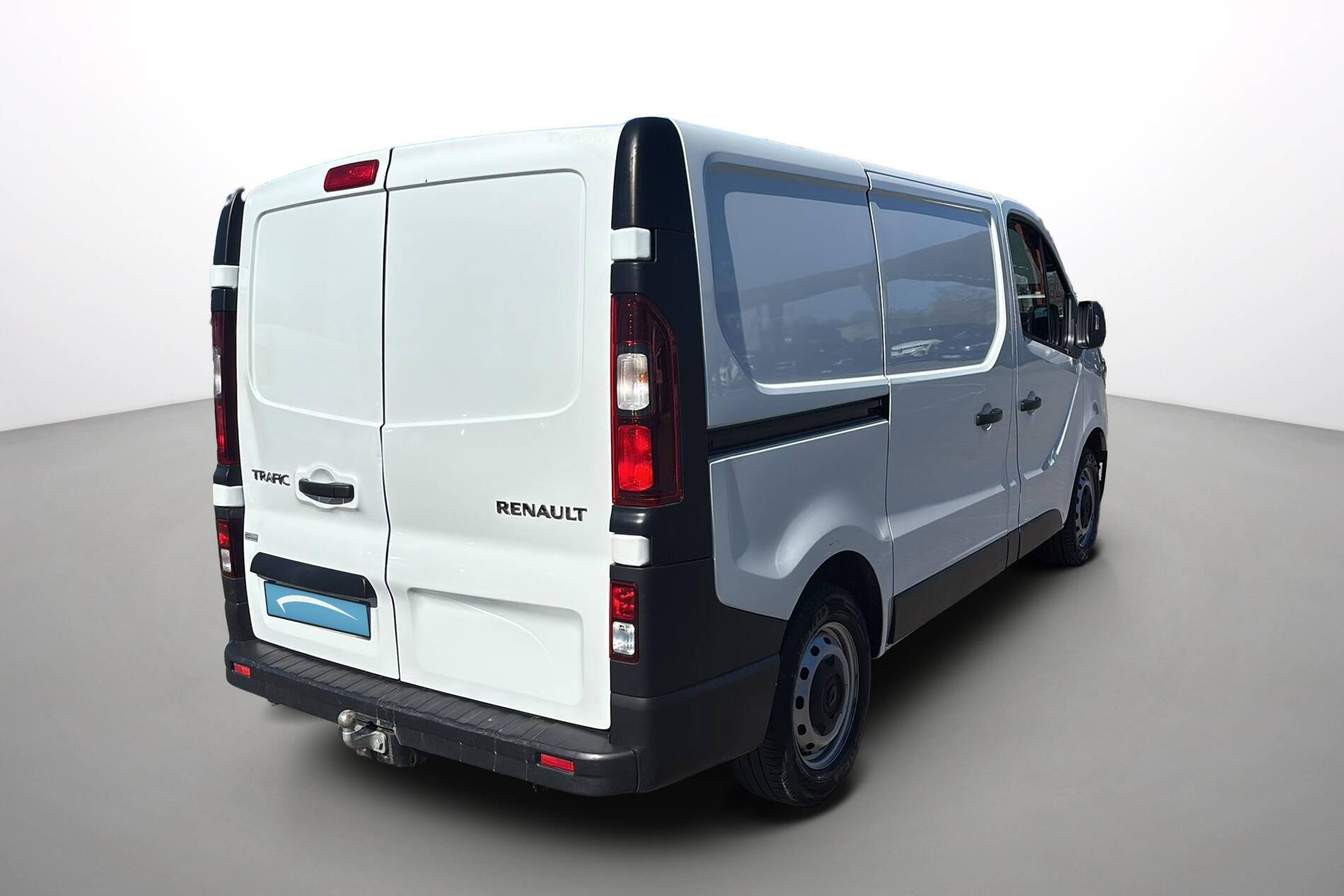 Vente en ligne Renault Trafic 3 Fourgon TRAFIC FGN L1H1 2800 KG BLUE DCI 130 au prix de 20 890 €