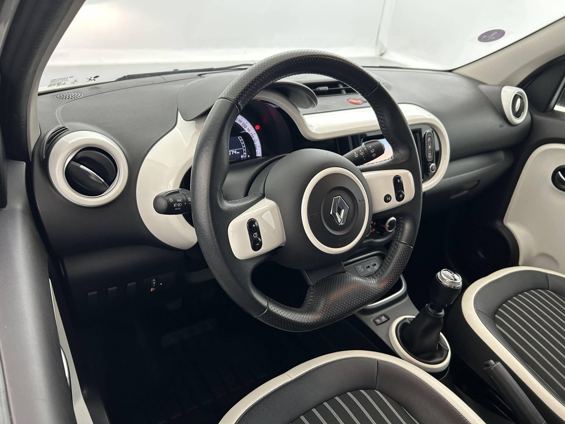 Vente en ligne Renault Twingo 3  SCe 65 au prix de 9 991 €