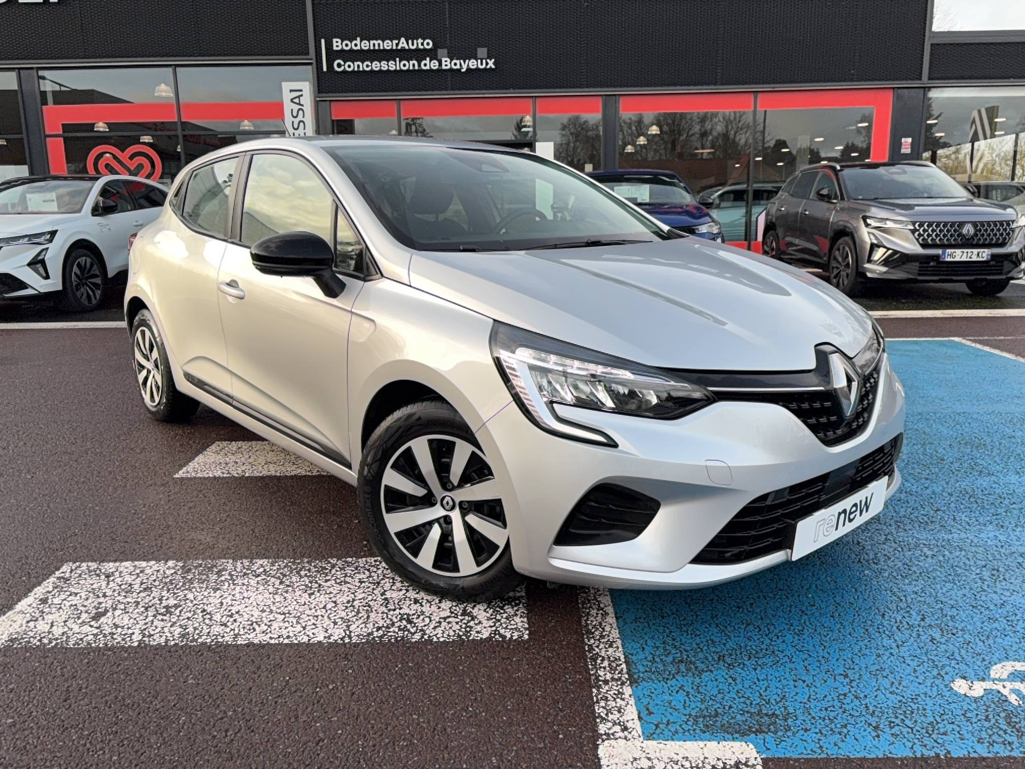 Vente en ligne Renault Clio 5 Clio TCe 90 au prix de 14 290 €