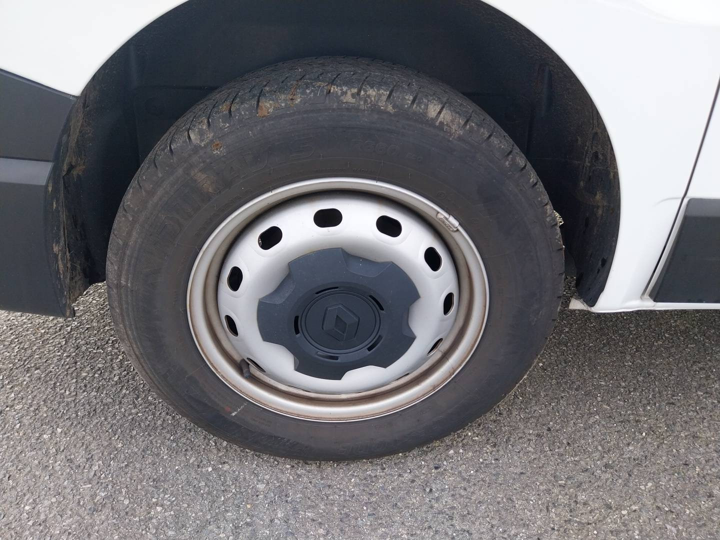 Vente en ligne Renault Trafic 3 Fourgon TRAFIC FGN L1H1 3000 KG BLUE DCI 130 au prix de 23 950 €