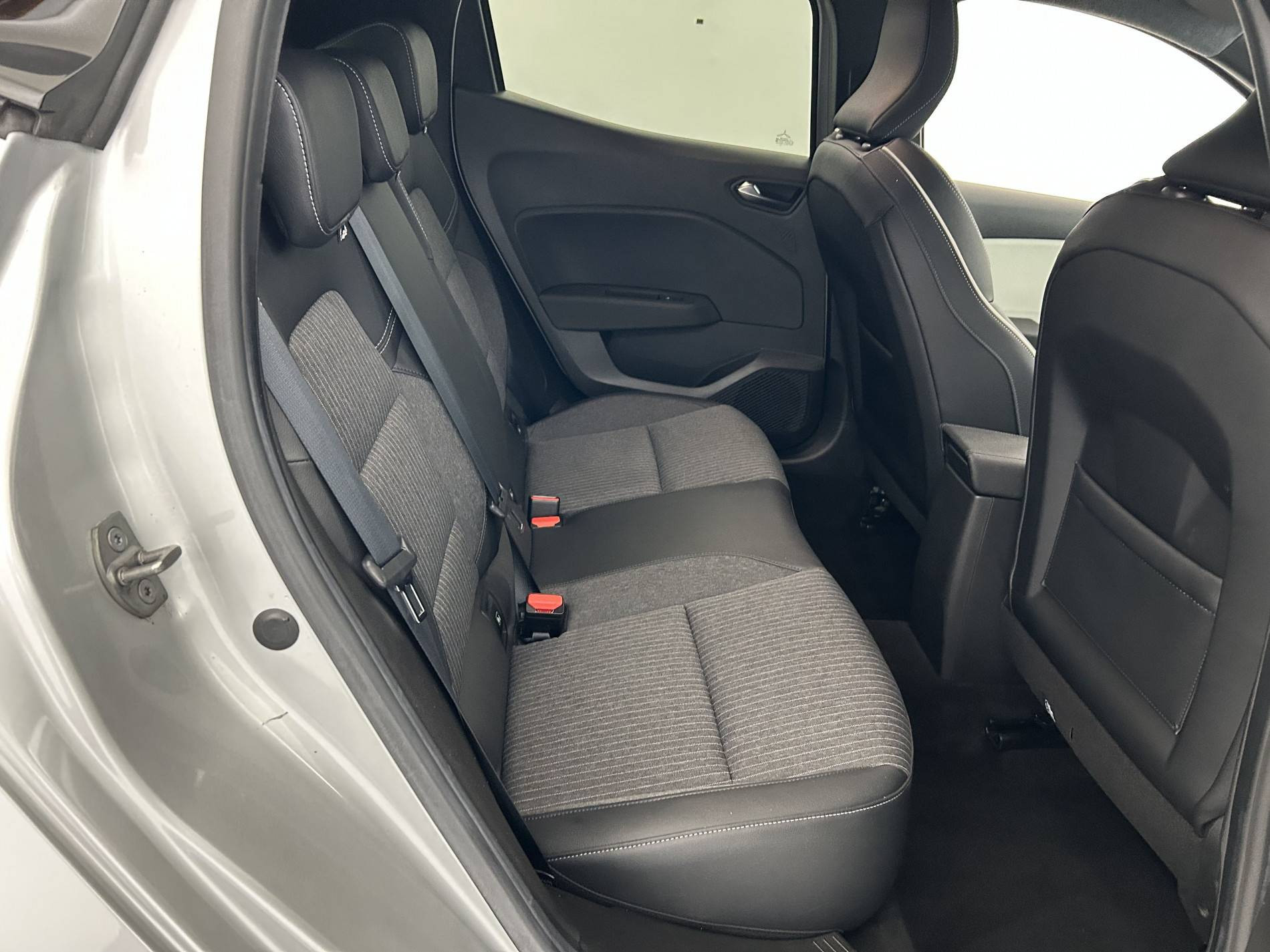 Vente en ligne Renault Clio 5 Clio TCe 90 au prix de 15 490 €