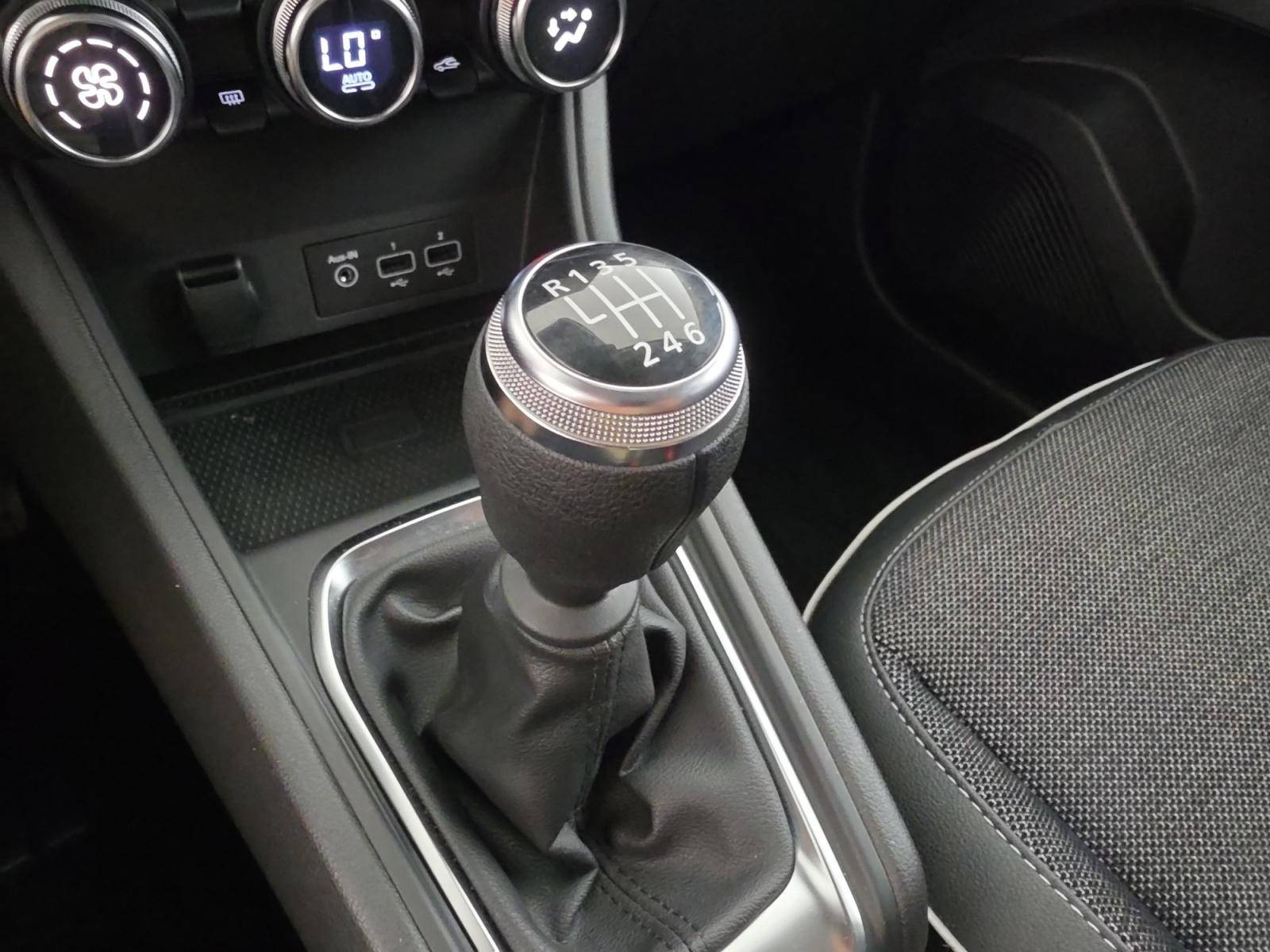 Vente en ligne Renault Captur  mild hybrid 140 au prix de 19 200 €