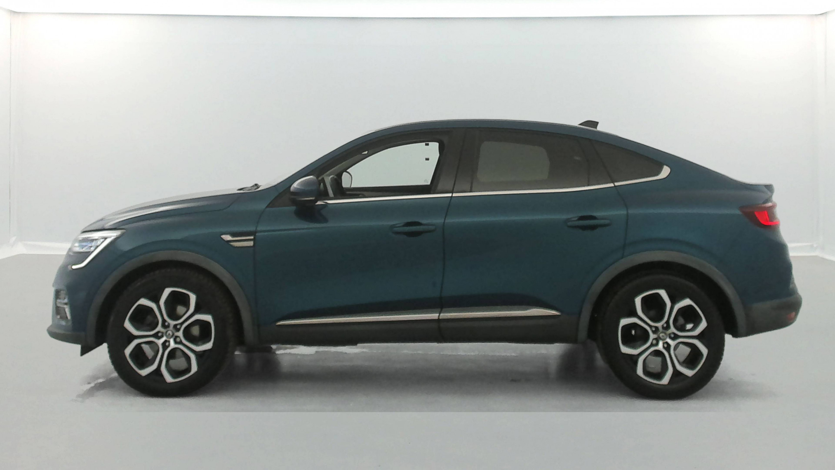 Vente en ligne Renault Arkana  E-Tech 145 - 21B au prix de 17 390 €