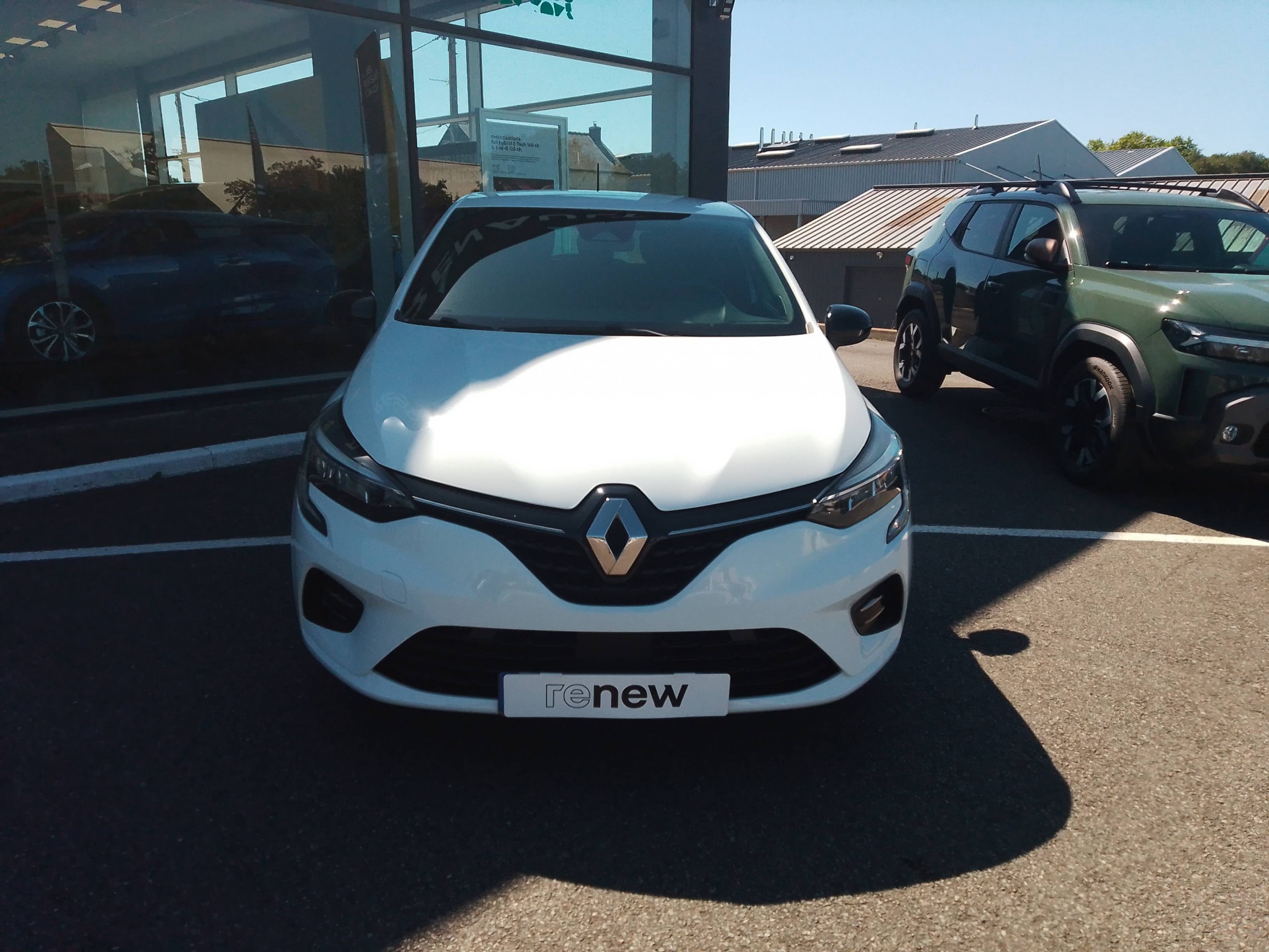 Vente en ligne Renault Clio 5 Clio TCe 90 - 21N au prix de 12 990 €