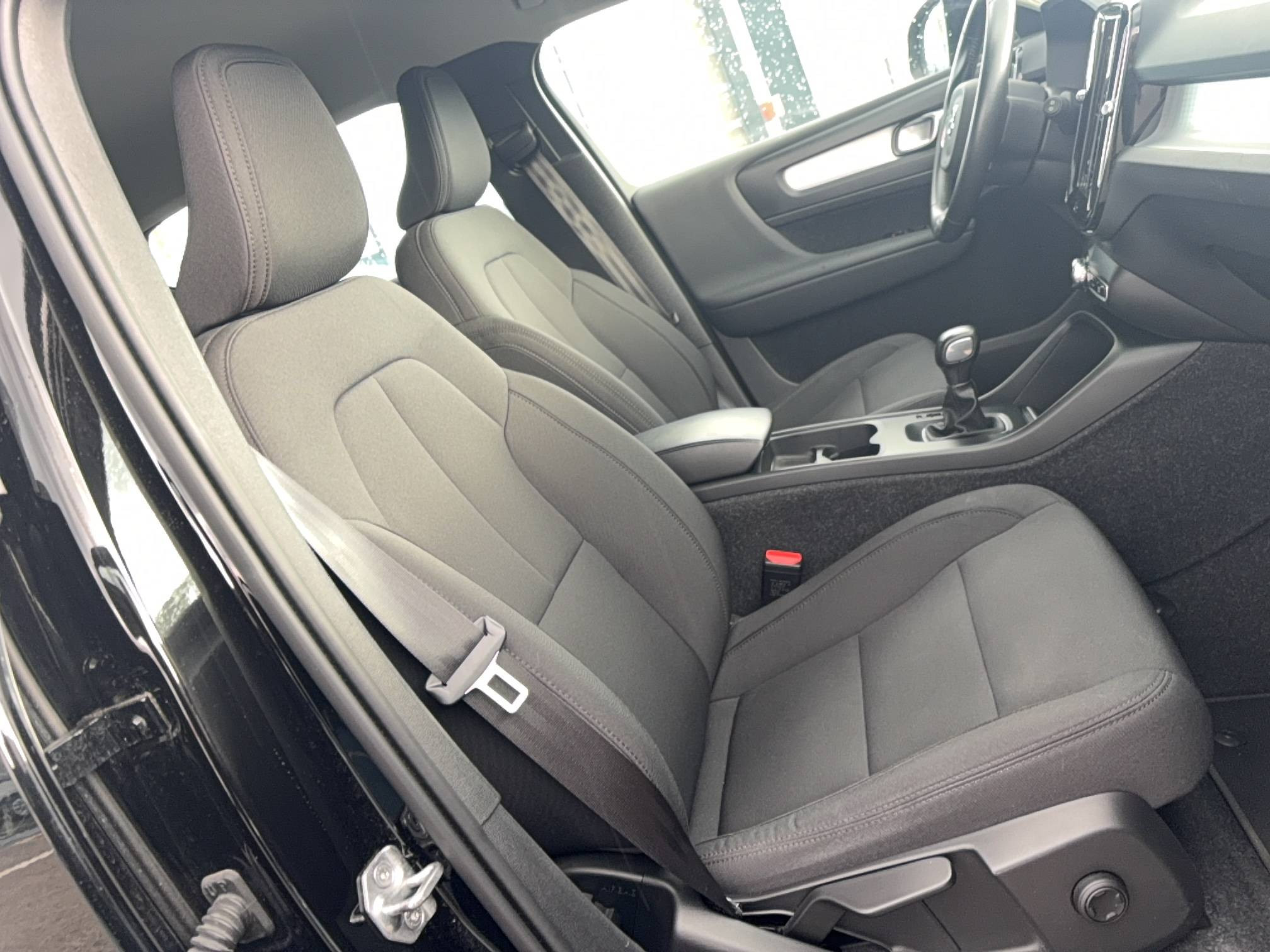 Vente en ligne Volvo XC40 XC40 T2 129 ch au prix de 21 490 €