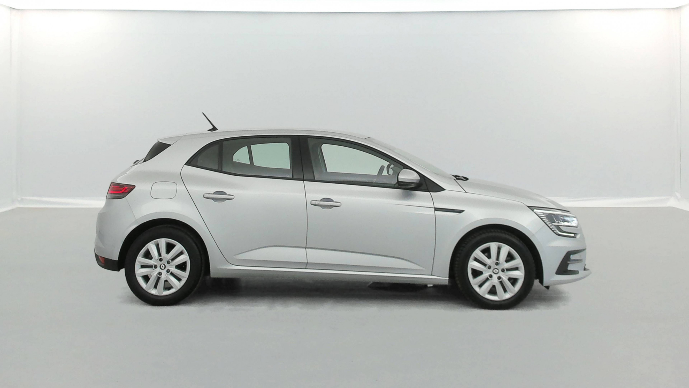 Vente en ligne Renault Megane 4 Mégane IV Berline Blue dCi 115 - 21N au prix de 14 900 €