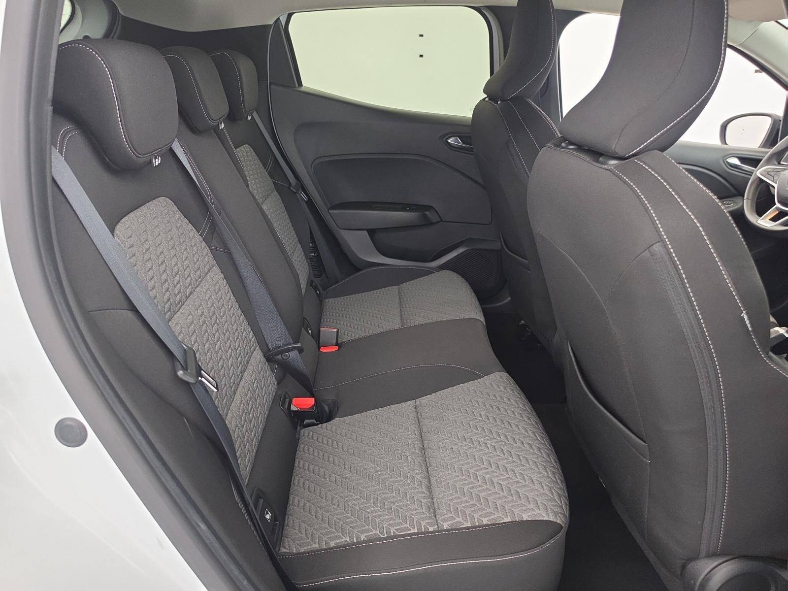 Vente en ligne Renault Clio 5 Clio E-Tech full hybrid 145 au prix de 15 690 €