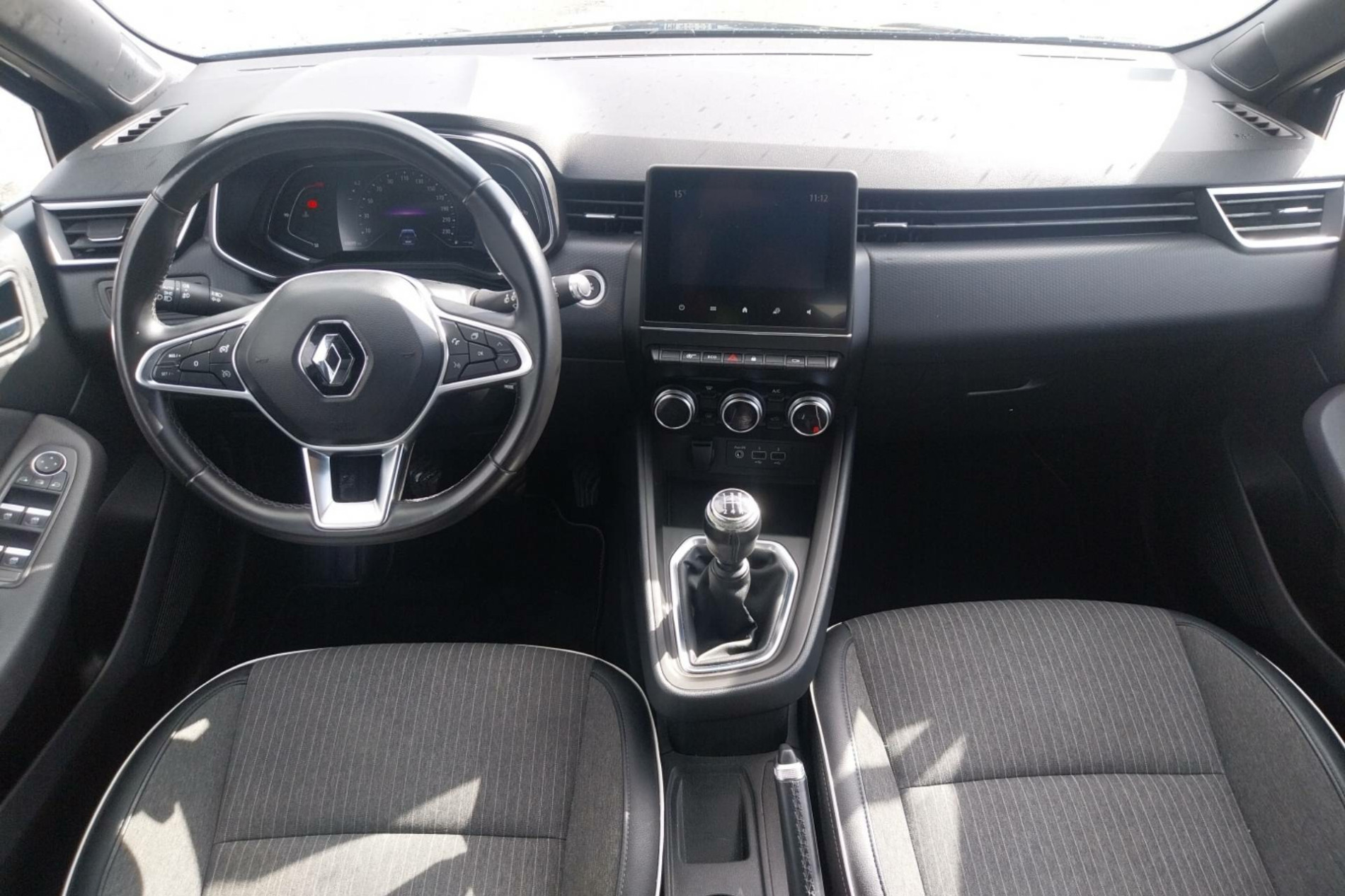 Vente en ligne Renault Clio 5 Clio TCe 100 au prix de 12 990 €