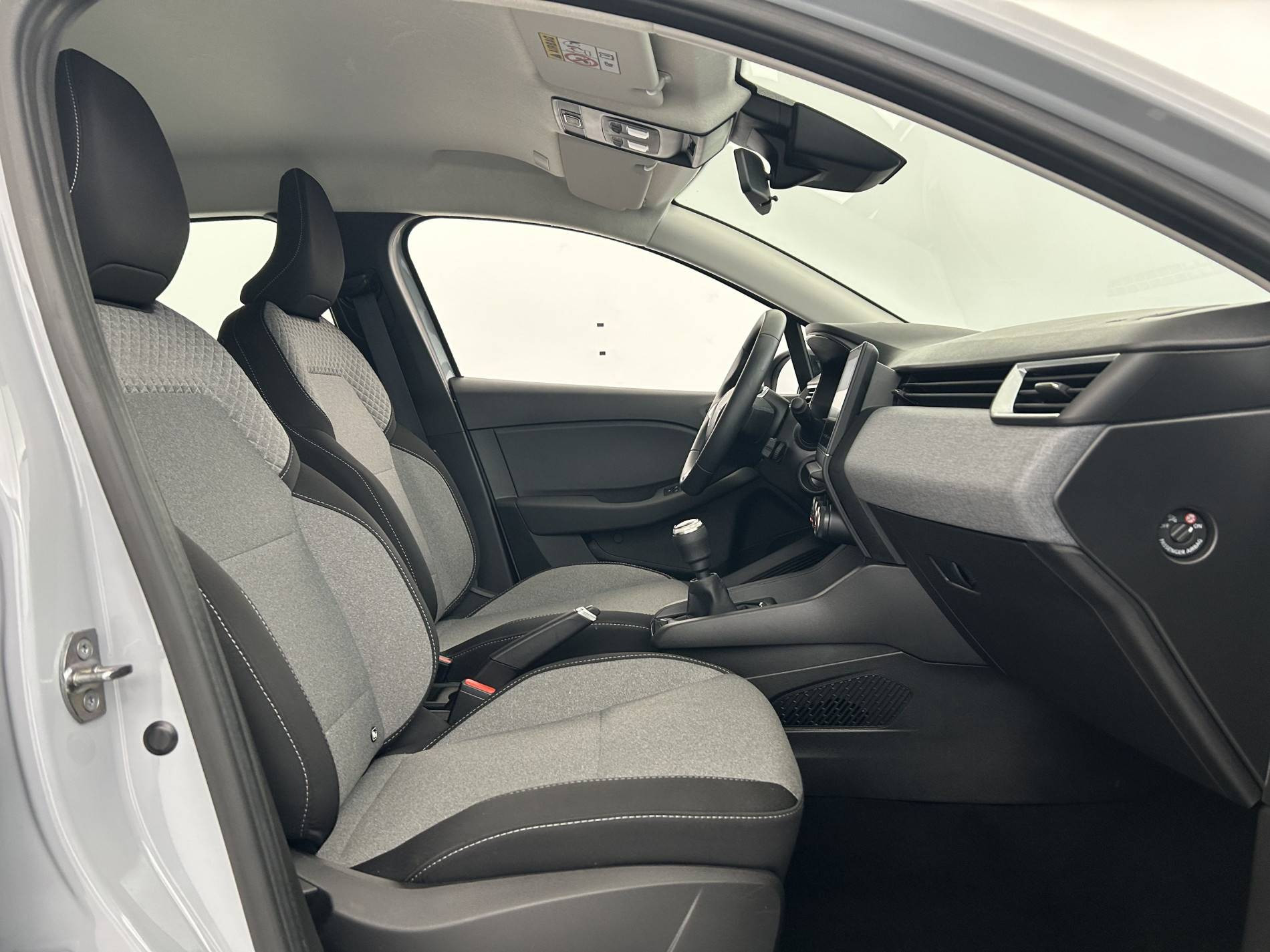 Vente en ligne Renault Clio 5 Clio TCe 90 au prix de 15 790 €