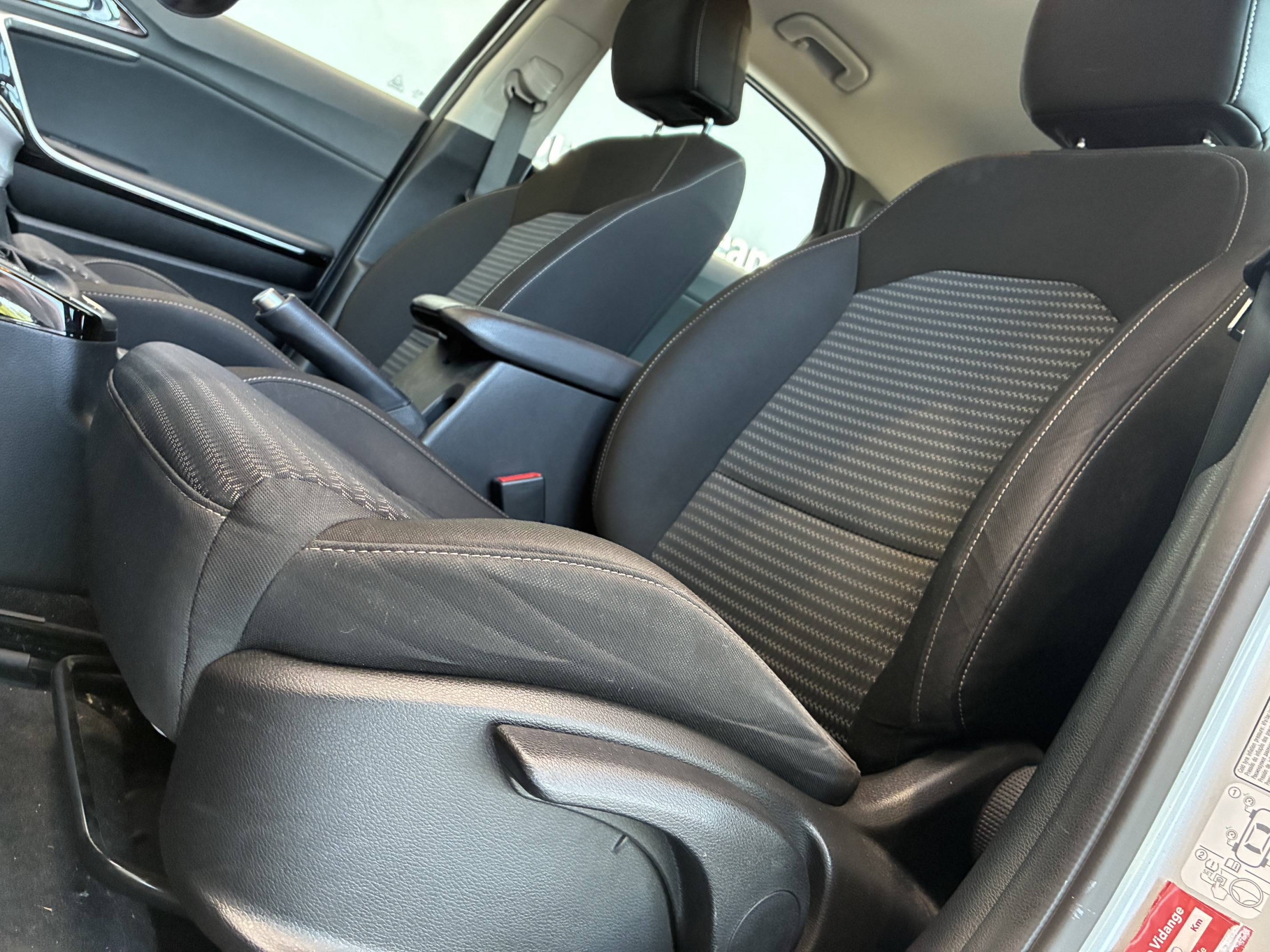 Vente en ligne Kia Ceed  1.5 T-GDi 160 ch DCT7 au prix de 16 990 €