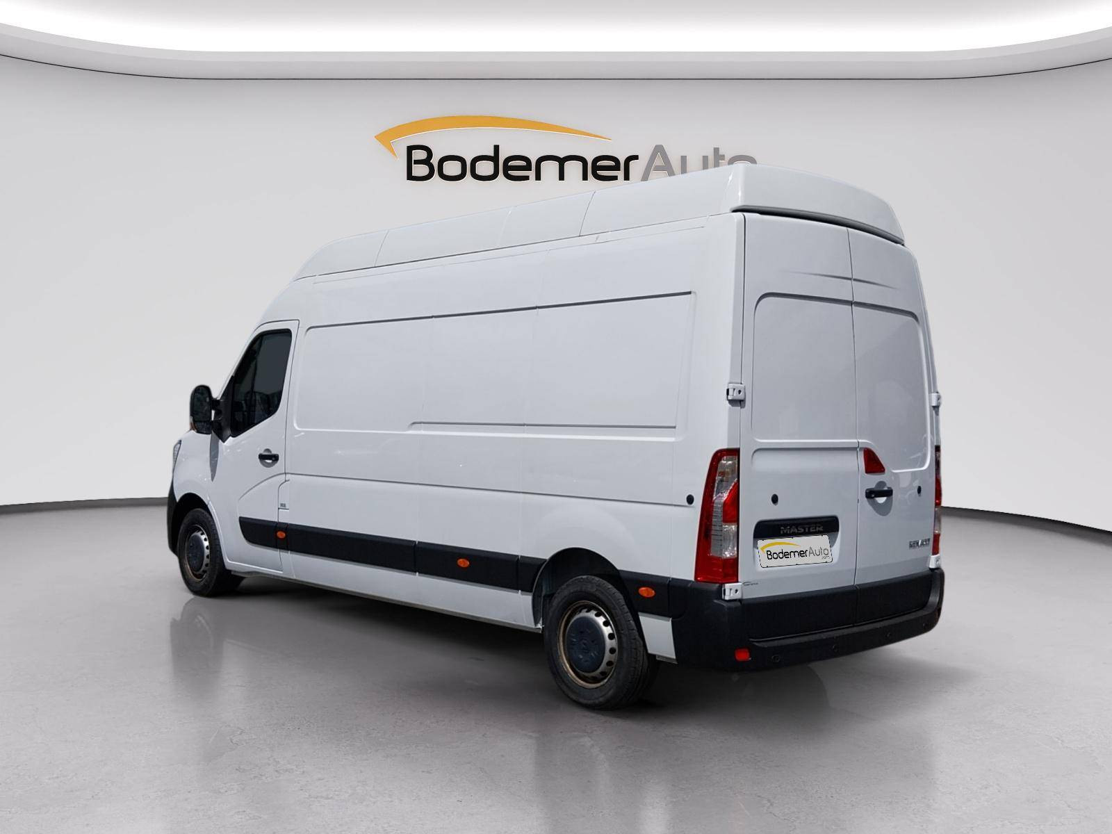 Vente en ligne Renault Master Fourgon MASTER FGN TRAC F3500 L3H3 BLUE DCI 135 au prix de 24 490 €
