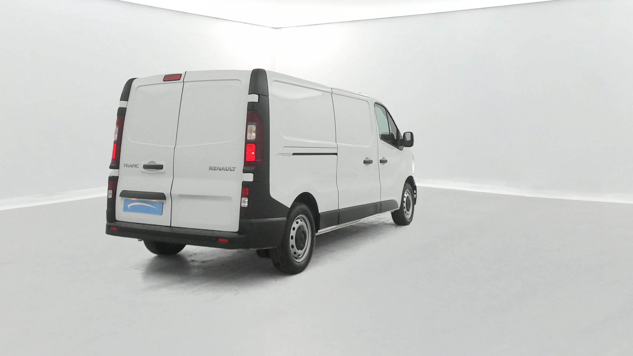 Vente en ligne Renault Trafic 3 Fourgon TRAFIC FGN L2H1 3000 KG BLUE DCI 130 au prix de 22 490 €