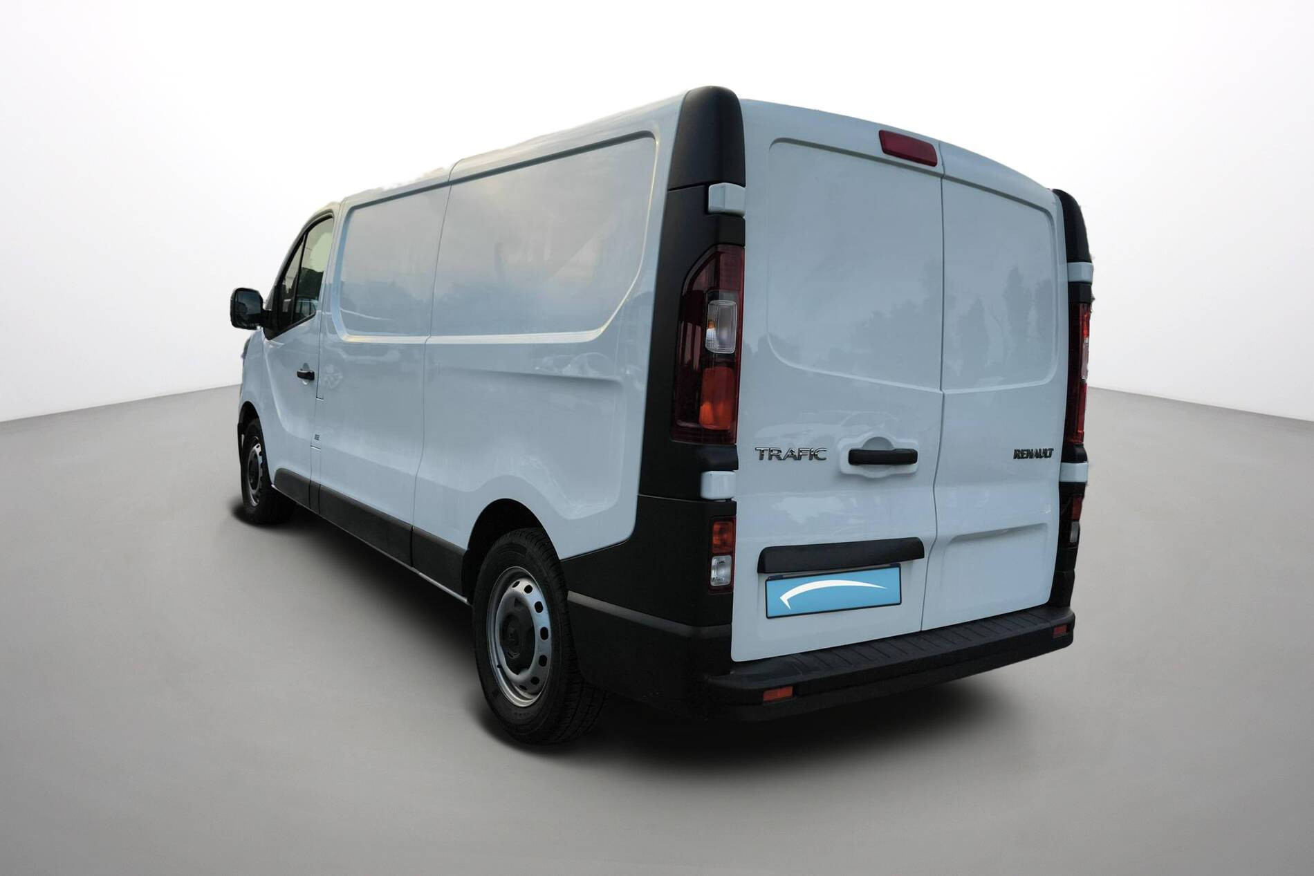 Vente en ligne Renault Trafic 3 Fourgon TRAFIC FGN L2H1 3000 KG BLUE DCI 130 au prix de 23 990 €