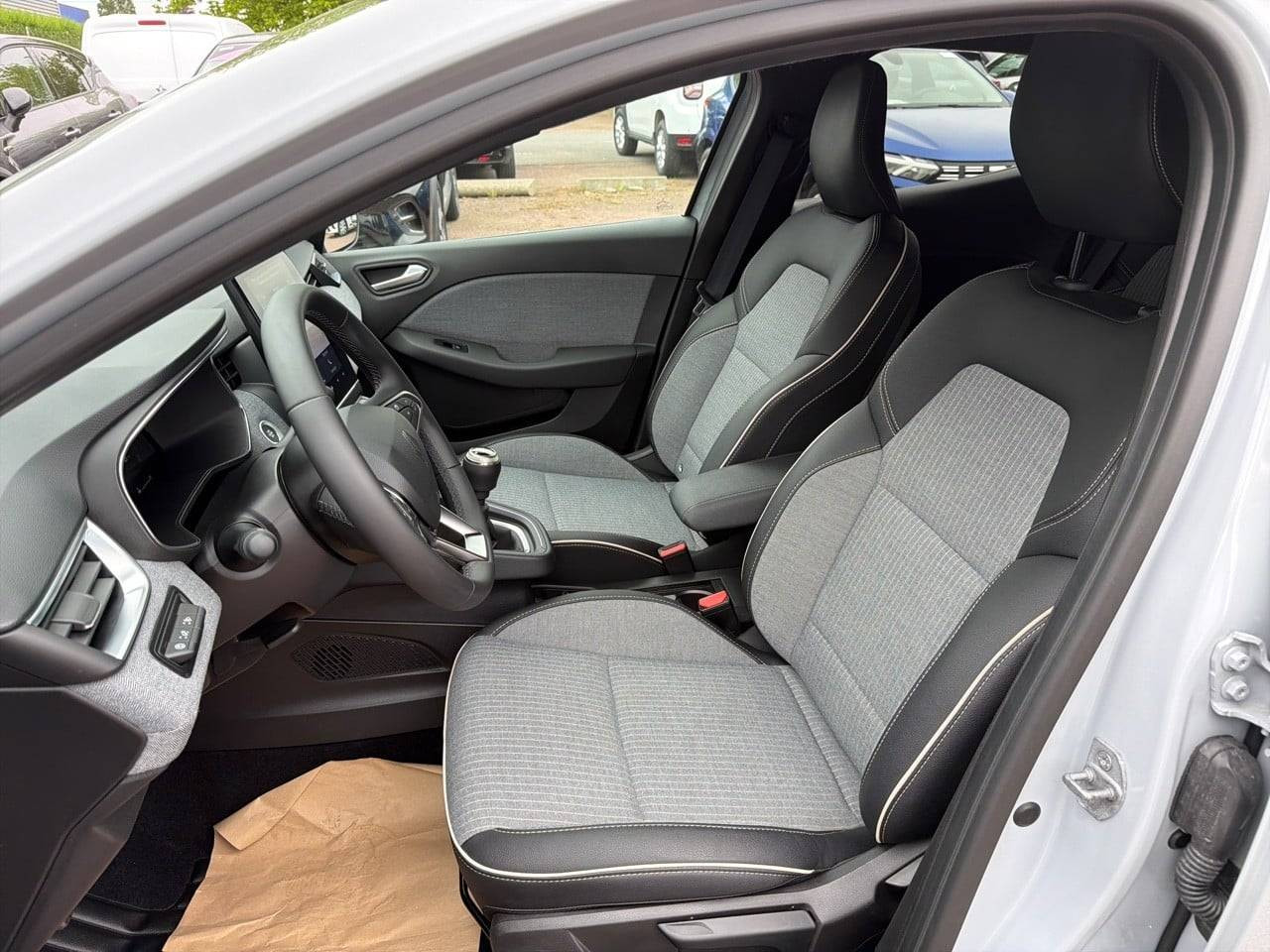 Vente en ligne Renault Clio 5 Clio TCe 90 ch GSR2 au prix de 18 490 €