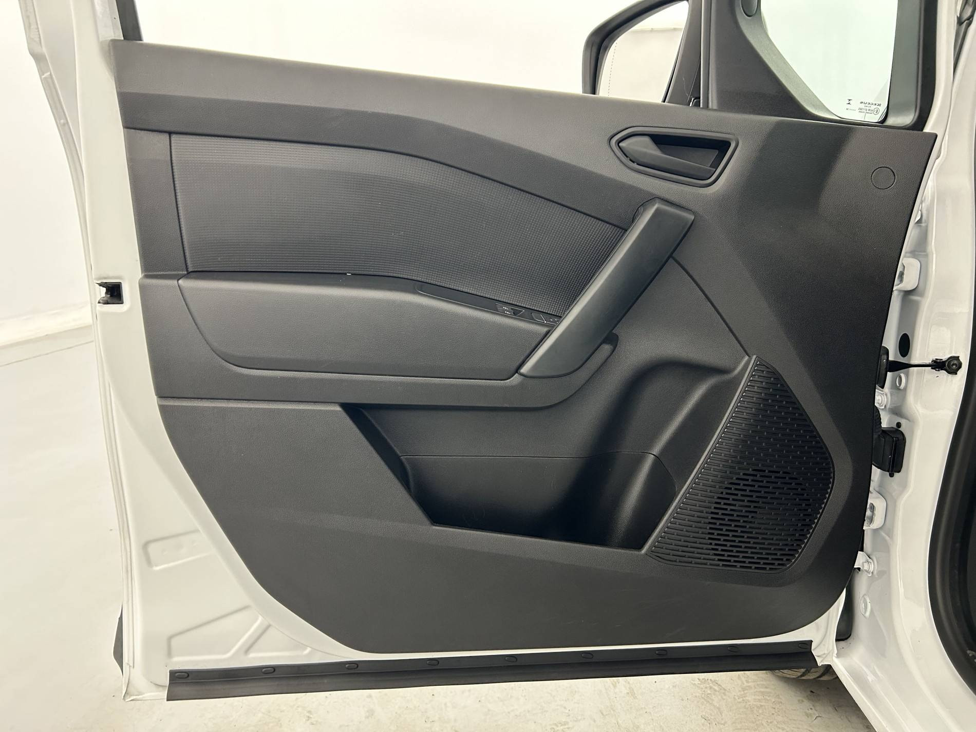Vente en ligne Renault Kangoo Van  BLUE DCI 95 au prix de 19 390 €