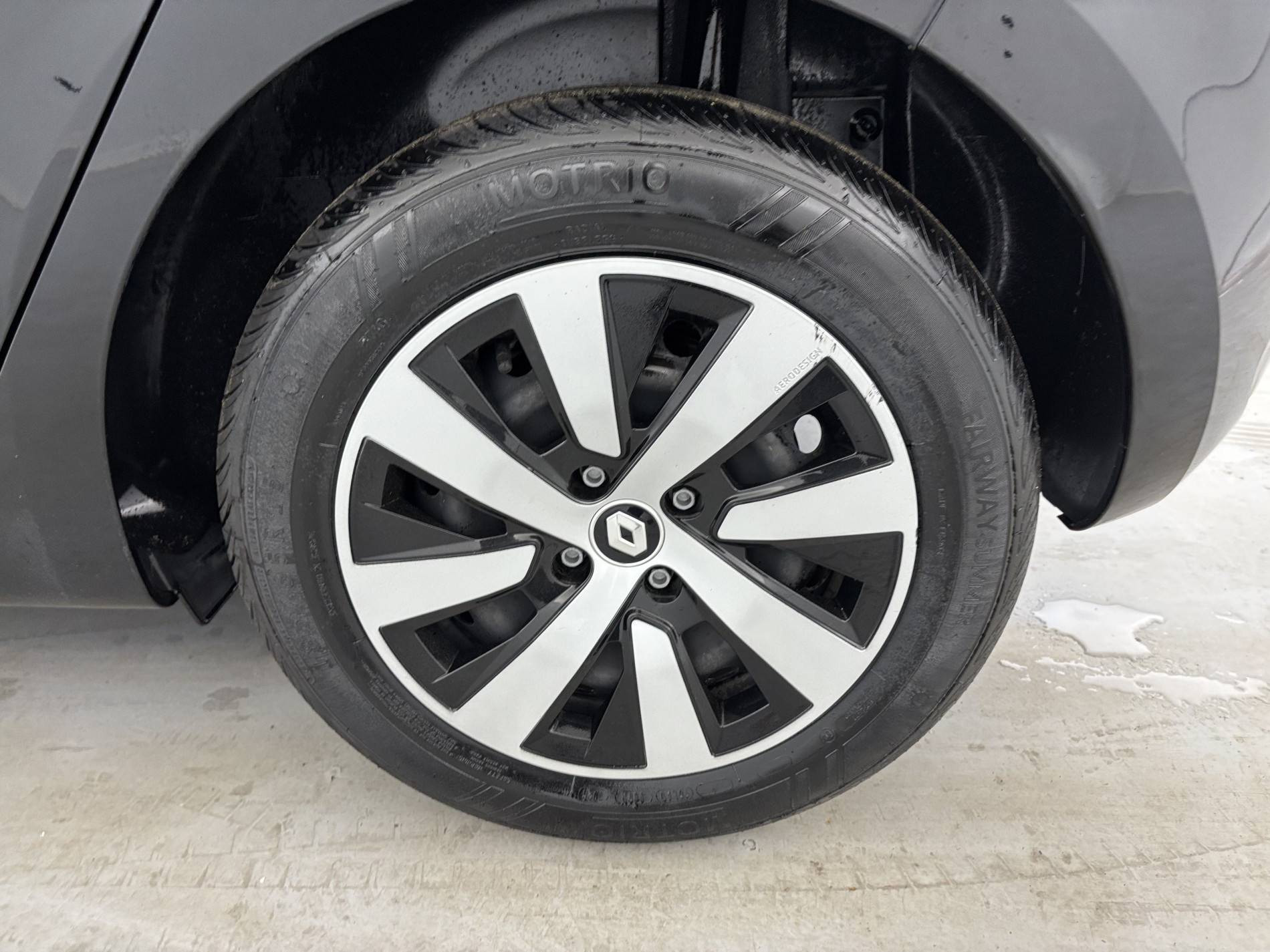 Vente en ligne Renault Clio 5 Clio TCe 90 au prix de 12 890 €