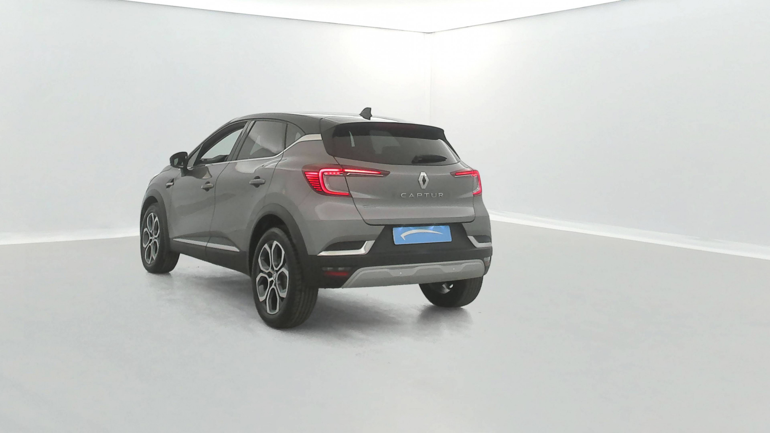 Vente en ligne Renault Captur  mild hybrid 160 EDC au prix de 20 490 €