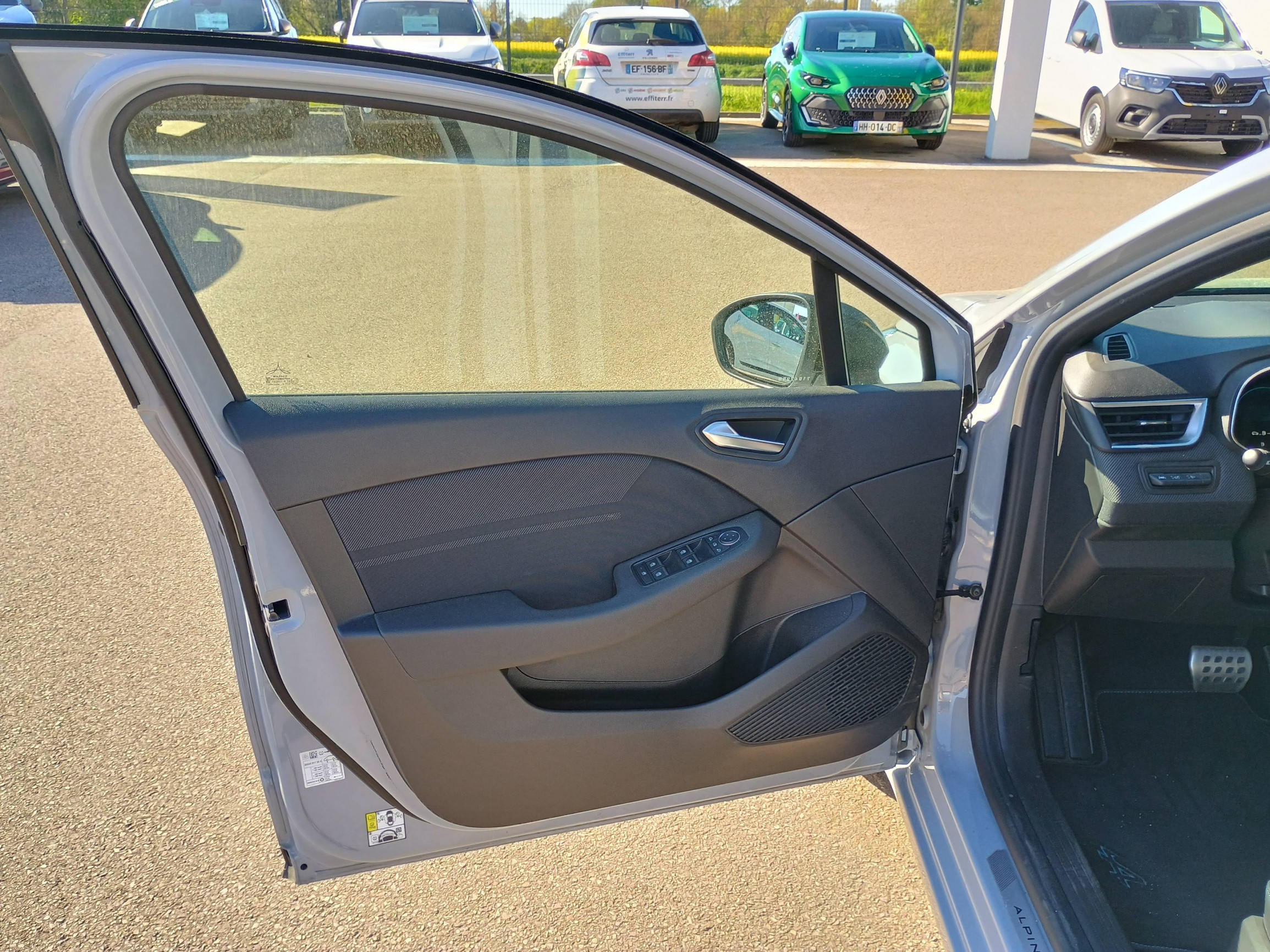 Vente en ligne Renault Clio 5 Clio E-Tech full hybrid 145 ch GSR2 au prix de 22 374 €