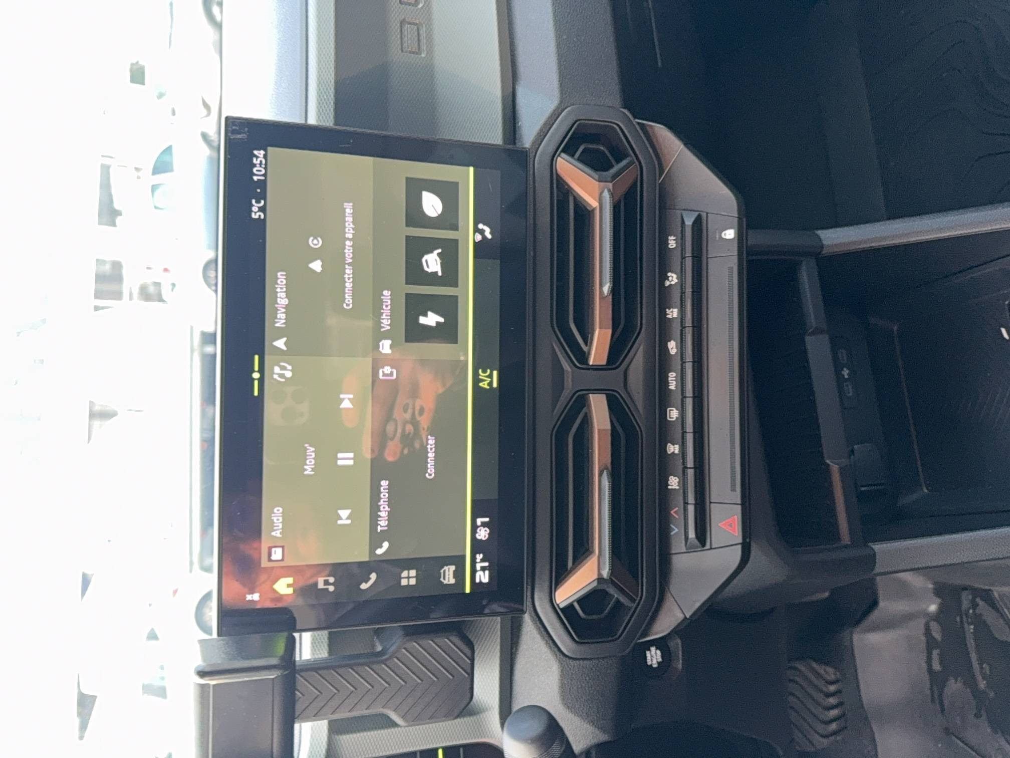 Vente en ligne Dacia Duster  Hybrid 140 au prix de 28 590 €