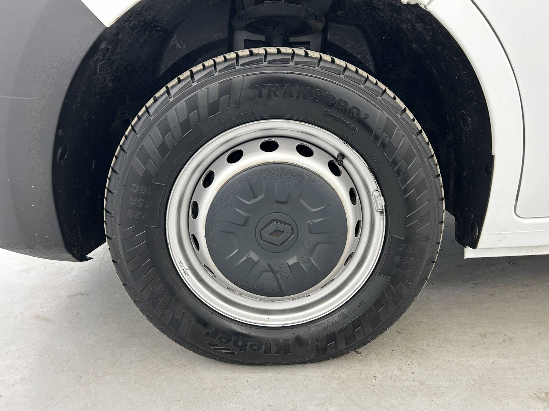 Vente en ligne Renault Master Fourgon MASTER FGN TRAC F3500 L2H2 BLUE DCI 150 au prix de 27 490 €