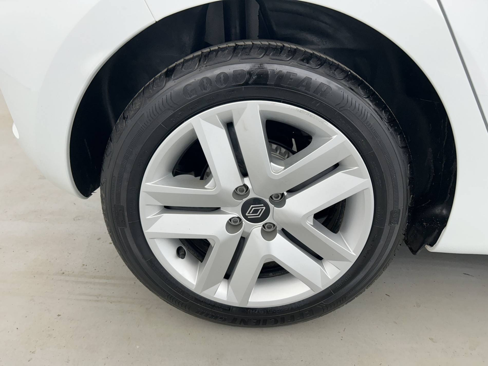 Vente en ligne Renault Clio 5 Clio TCe 90 au prix de 14 590 €