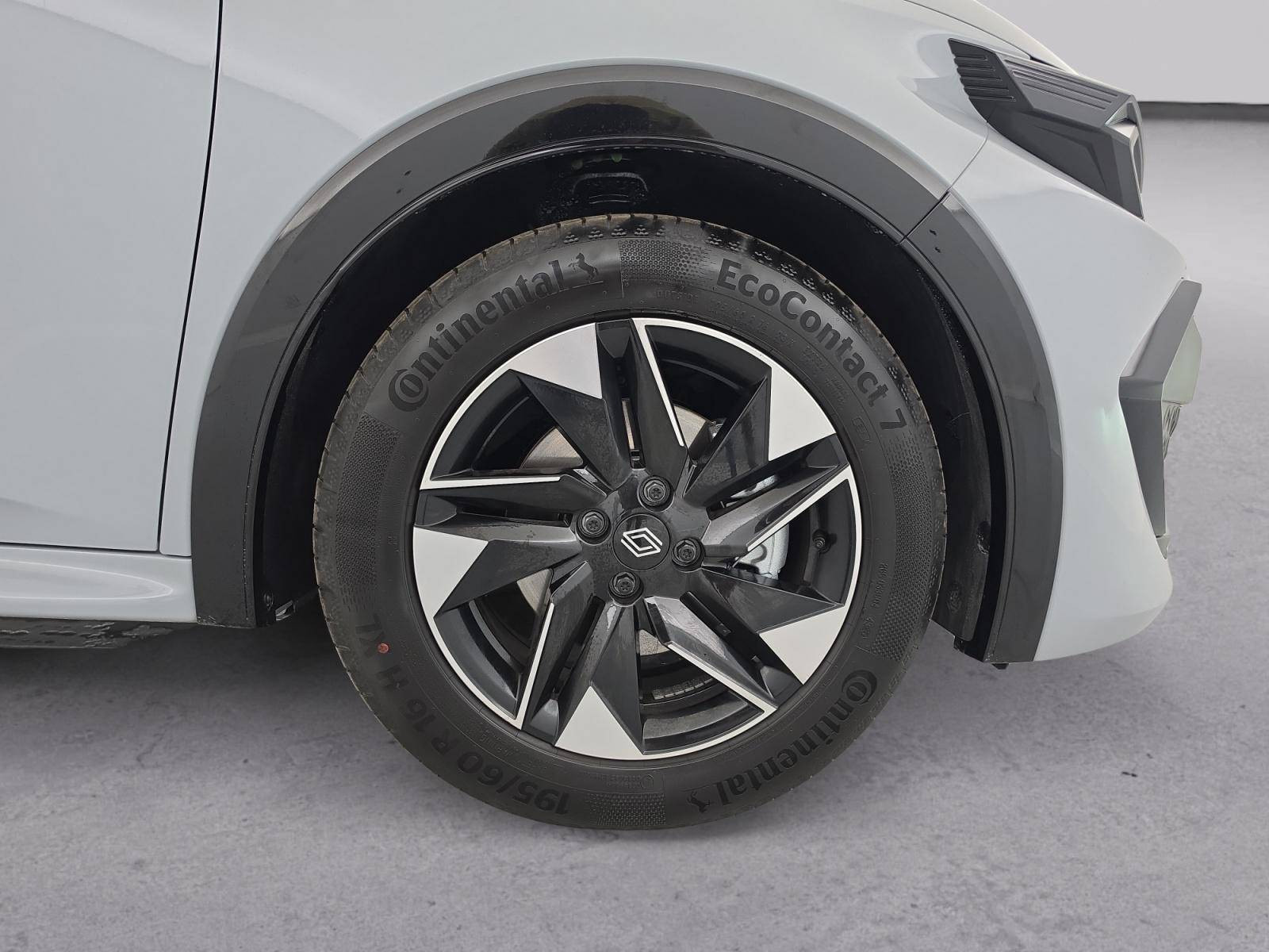Vente en ligne Renault Clio 6 Clio TCe 115 ch au prix de 22 990 €
