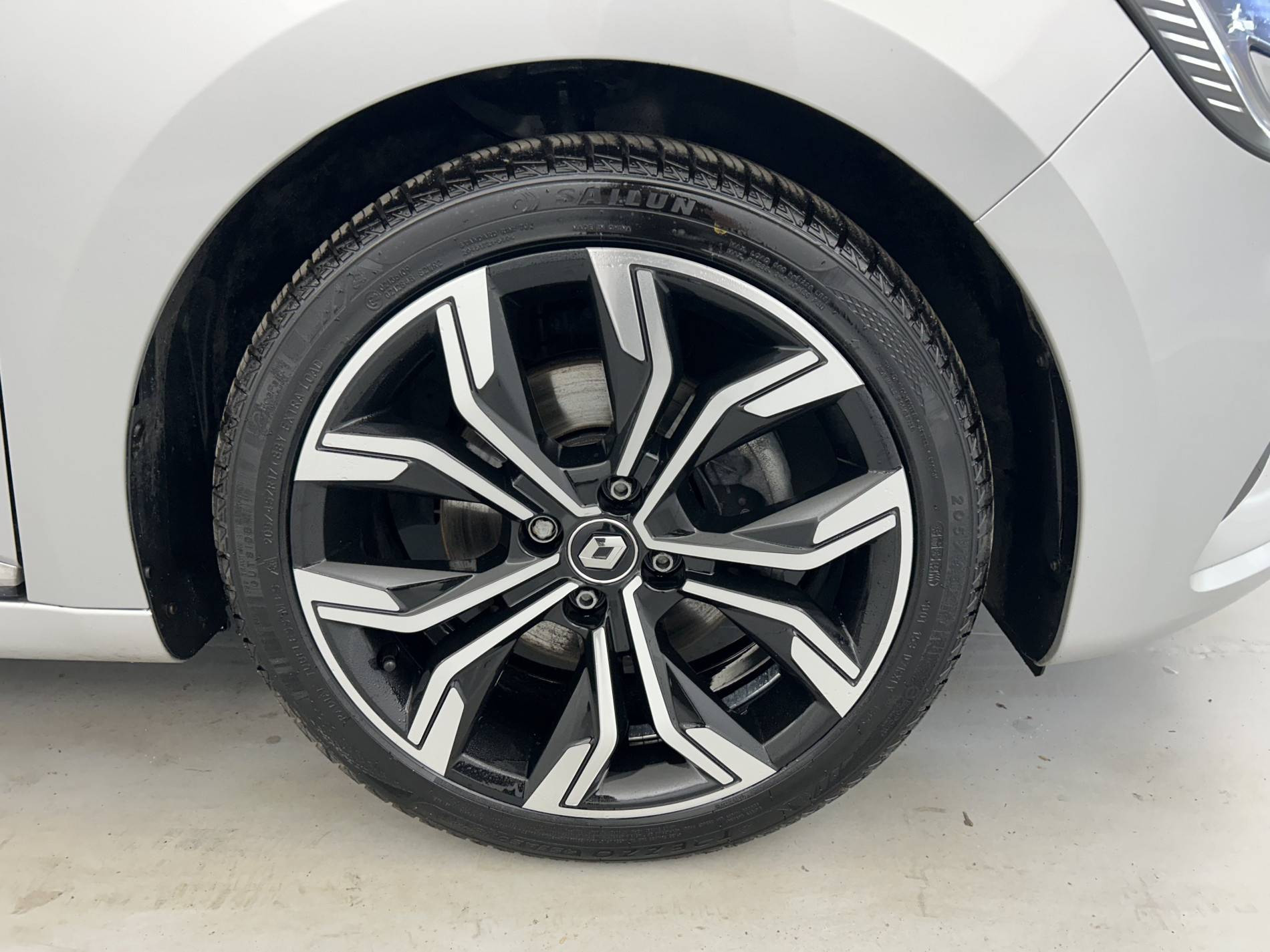 Vente en ligne Renault Clio 5 Clio TCe 140 - 21N au prix de 15 790 €