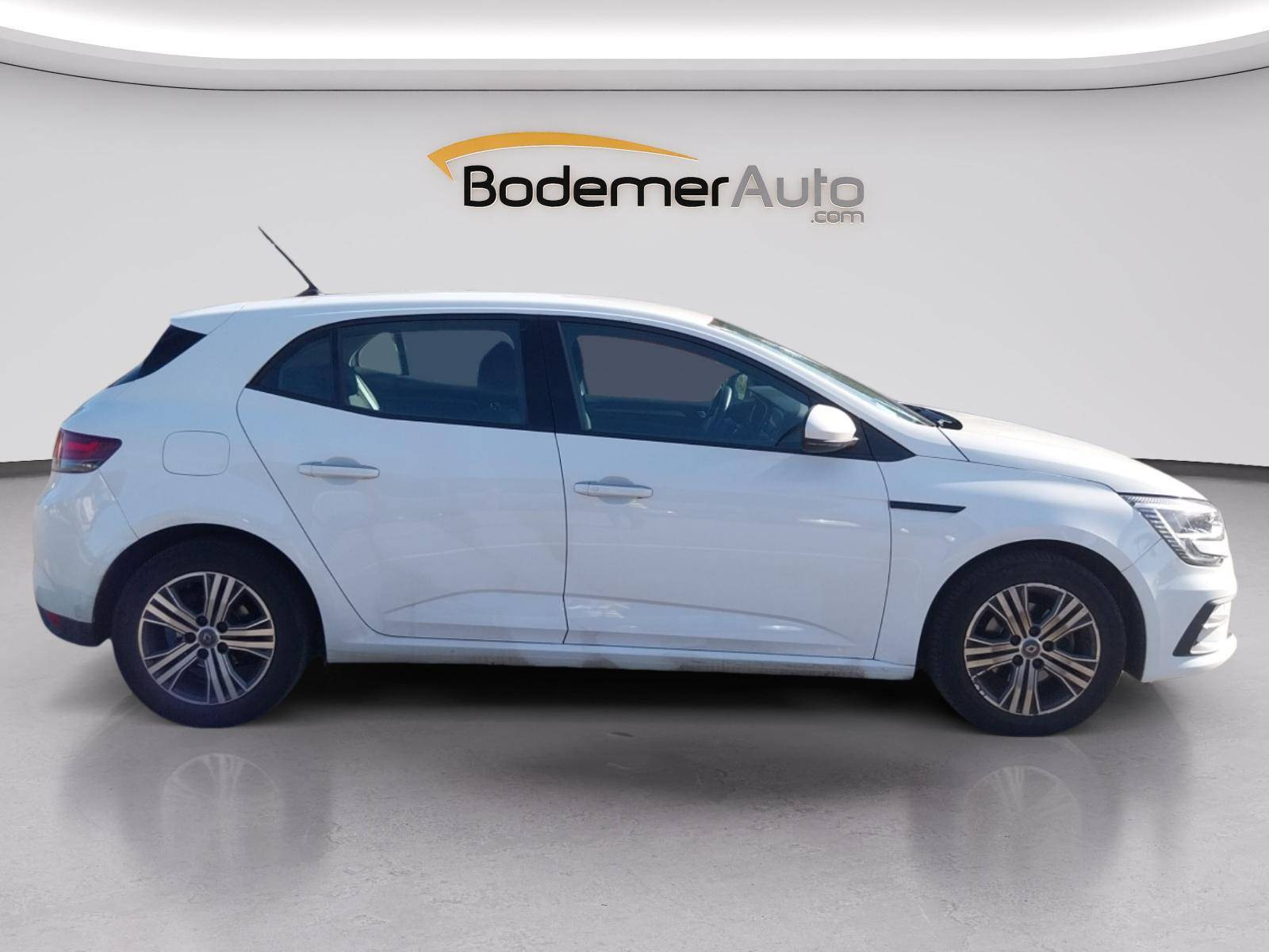 Vente en ligne Renault Megane 4  Blue dCi 115 au prix de 14 290 €