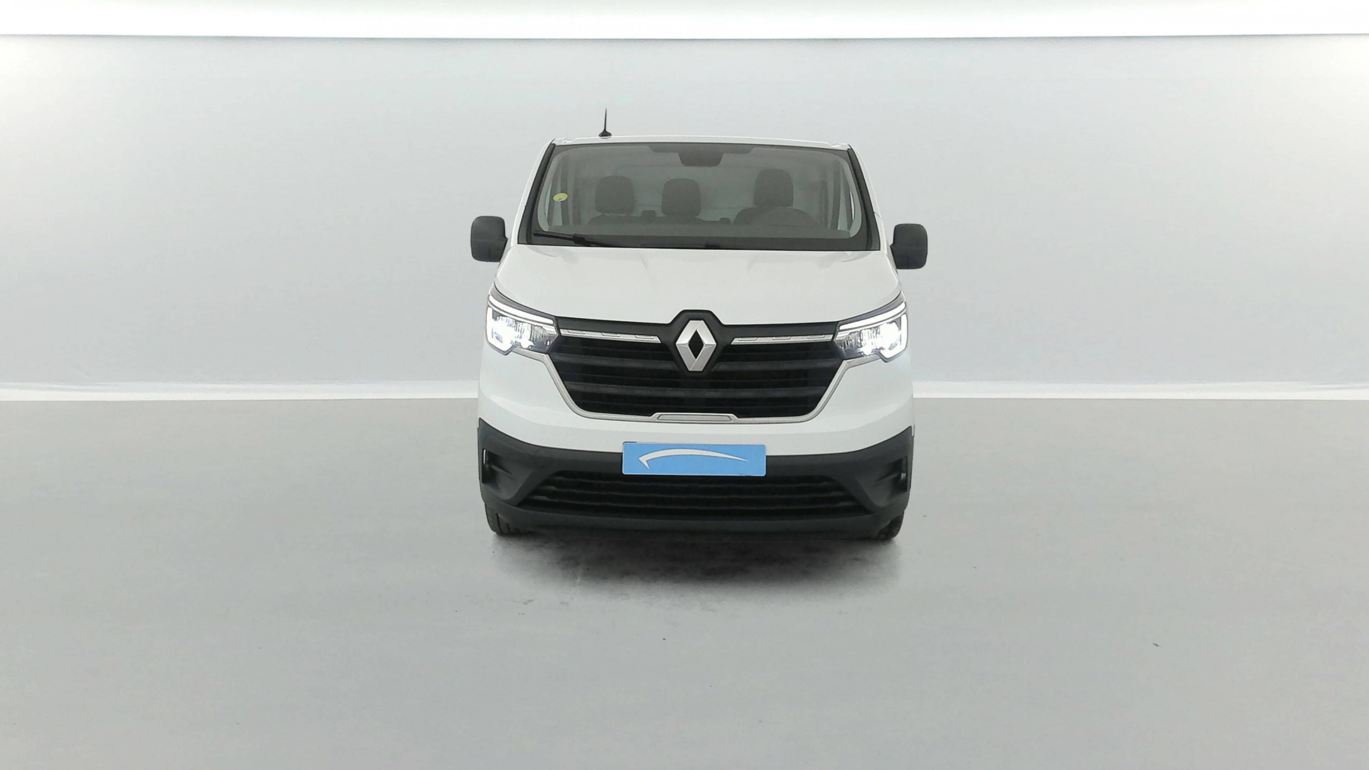Vente en ligne Renault Trafic 3 Fourgon TRAFIC FG BLUE DCI 130 L1H1 3T GSR2 au prix de 23 690 €