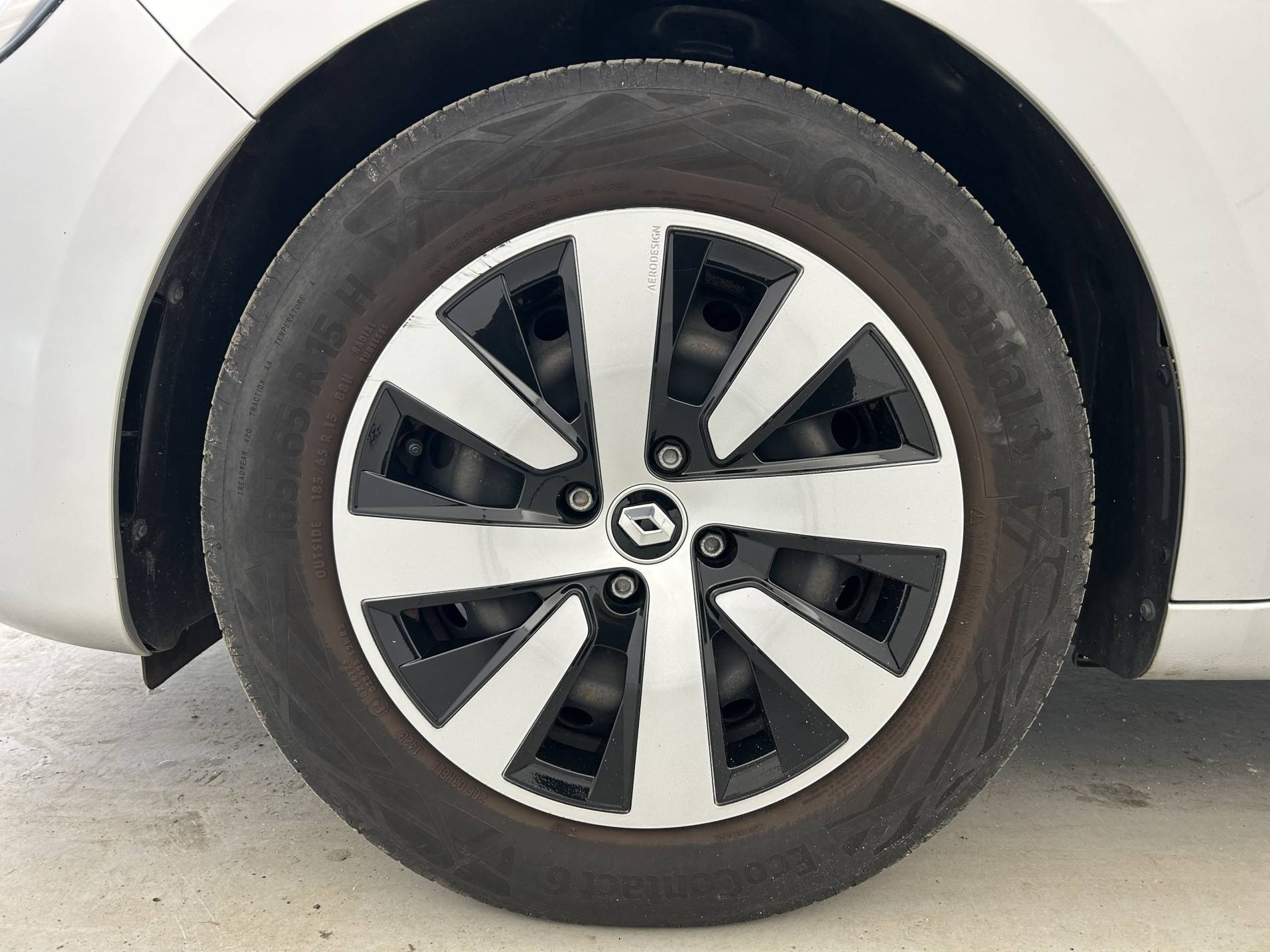 Vente en ligne Renault Clio 5 Clio TCe 90 au prix de 14 290 €