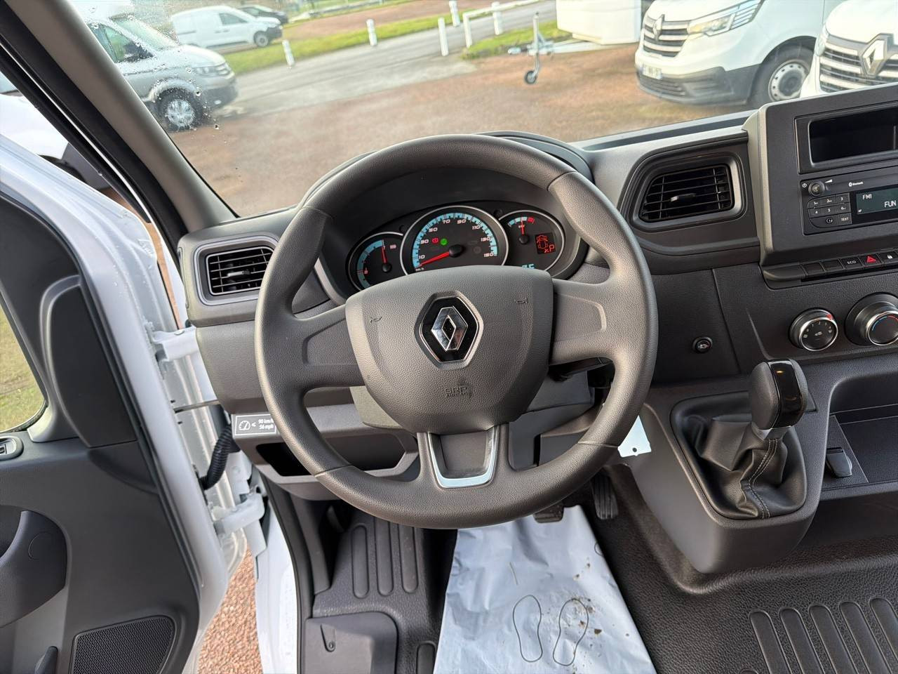 Vente en ligne Renault Master E-Tech MASTER ELECTRIQUE FGN L2H2 F3500 EV52 au prix de 27 990 €